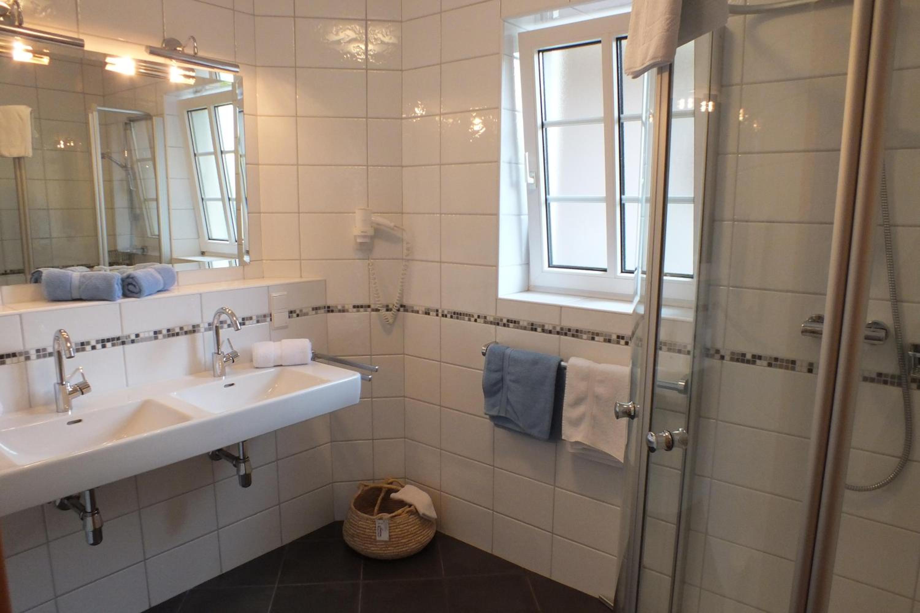 Deluxe Apartment with shower  photo 2