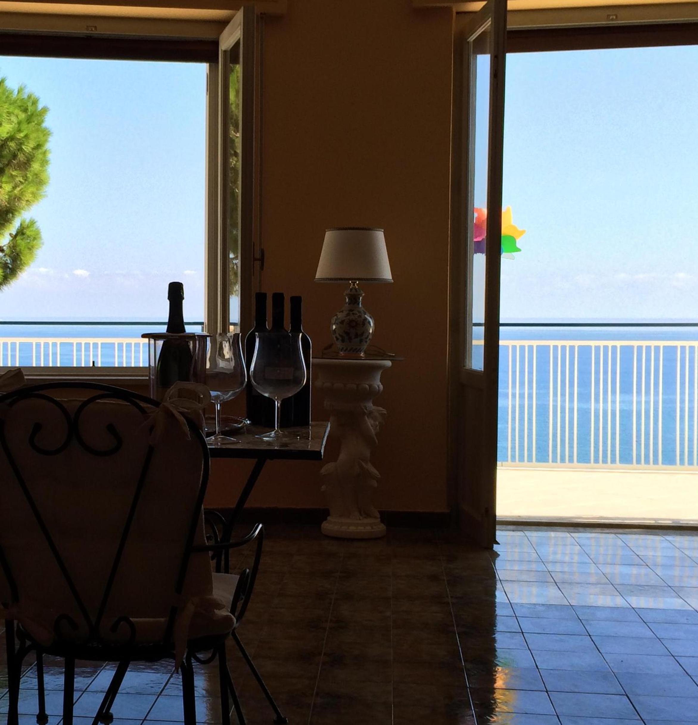 Large Junior Suite with Sea View photo 3