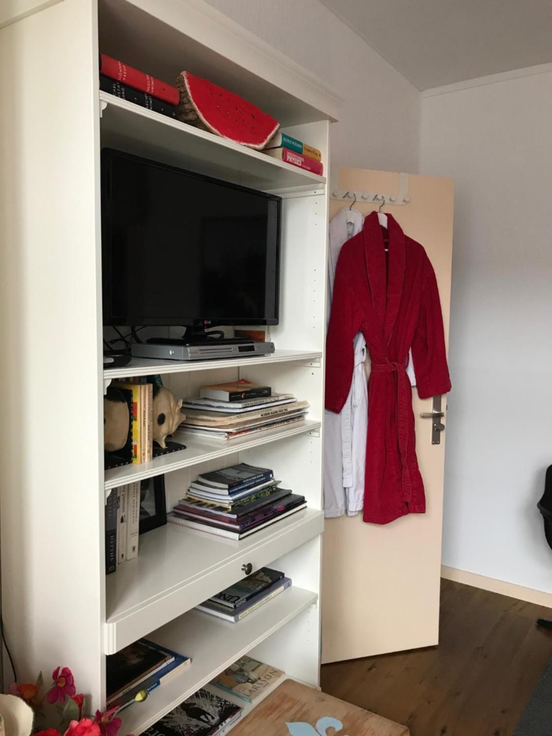 Studio Apartment photo 2