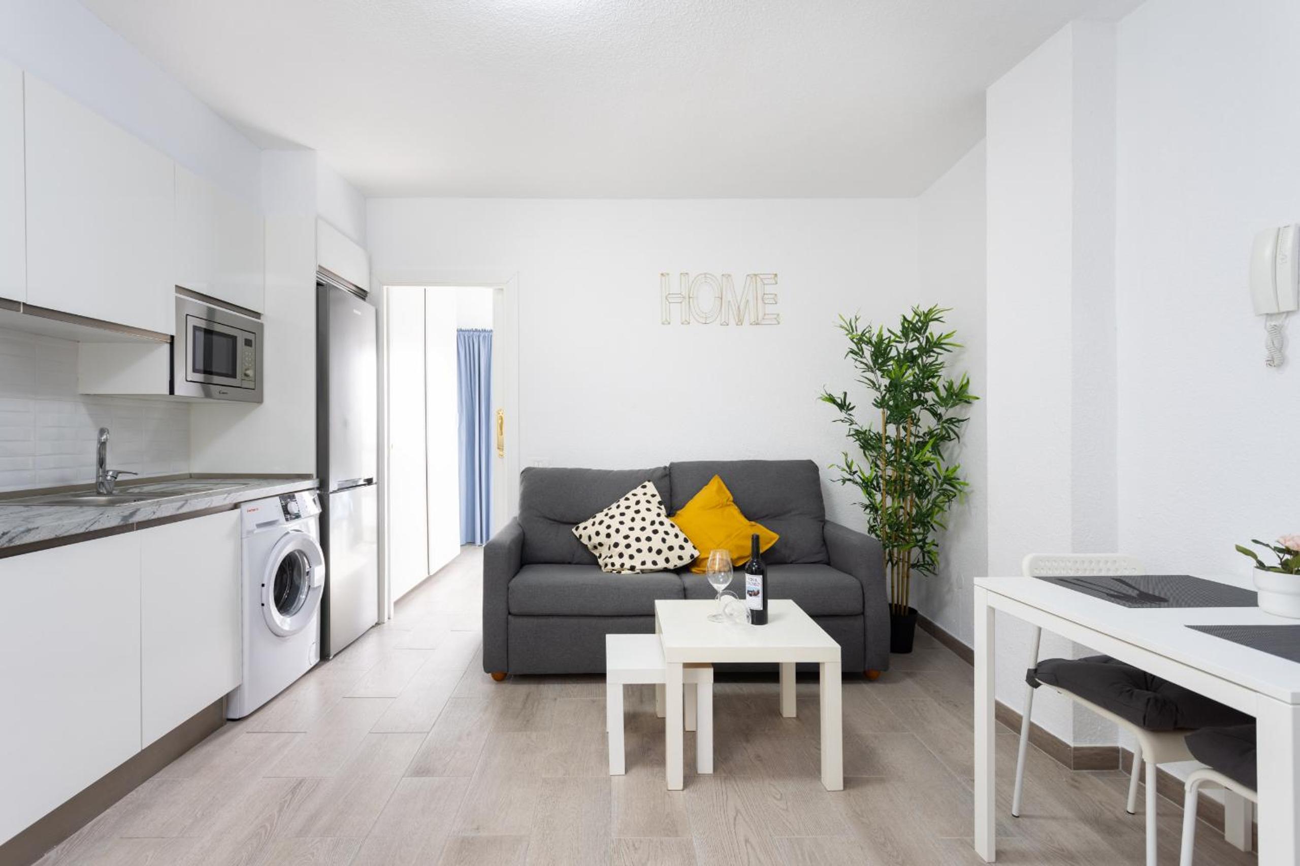 Apartamento de una habitación con vista al mar