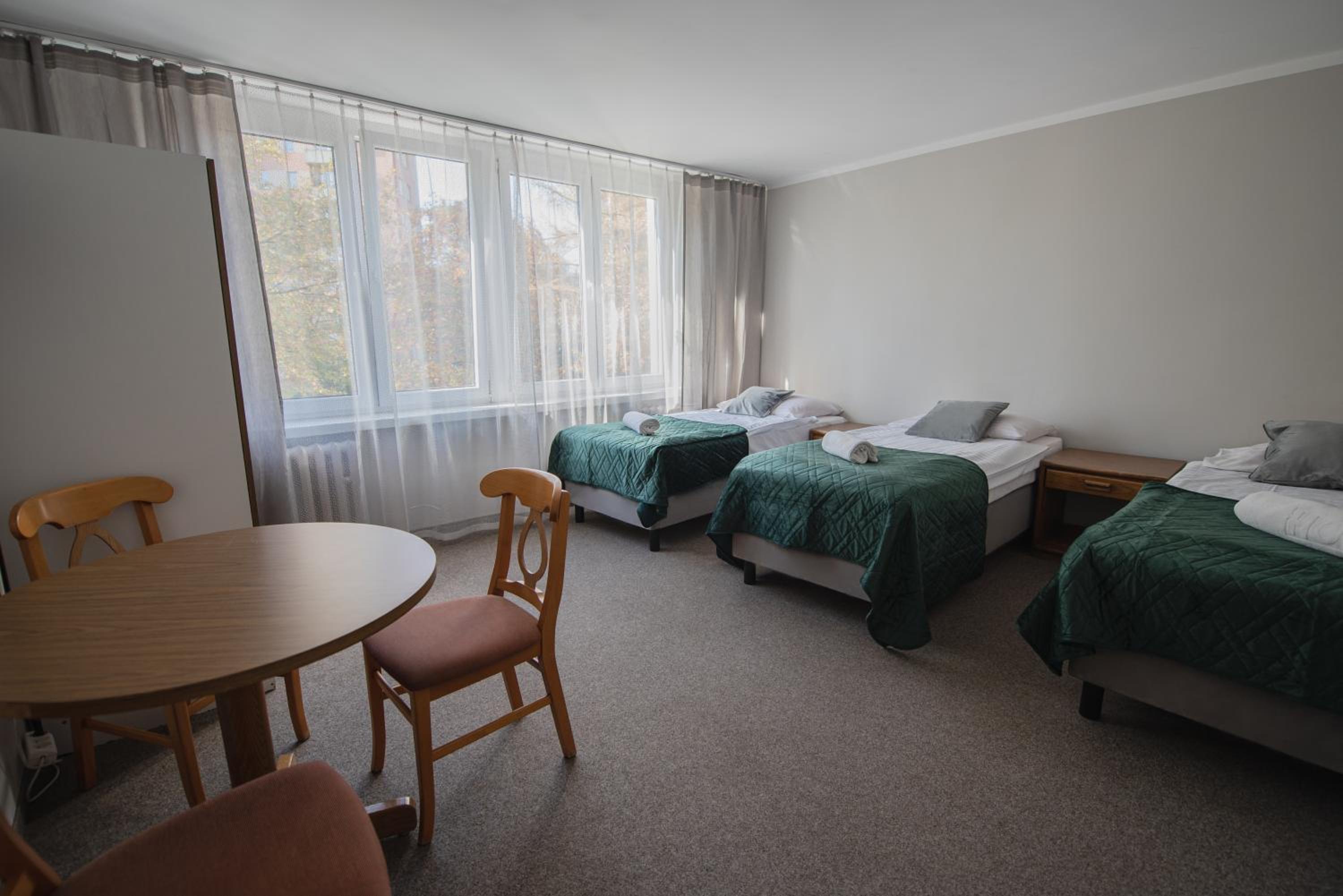 Two-Bedroom Apartment (5 Adults) - Photo 4