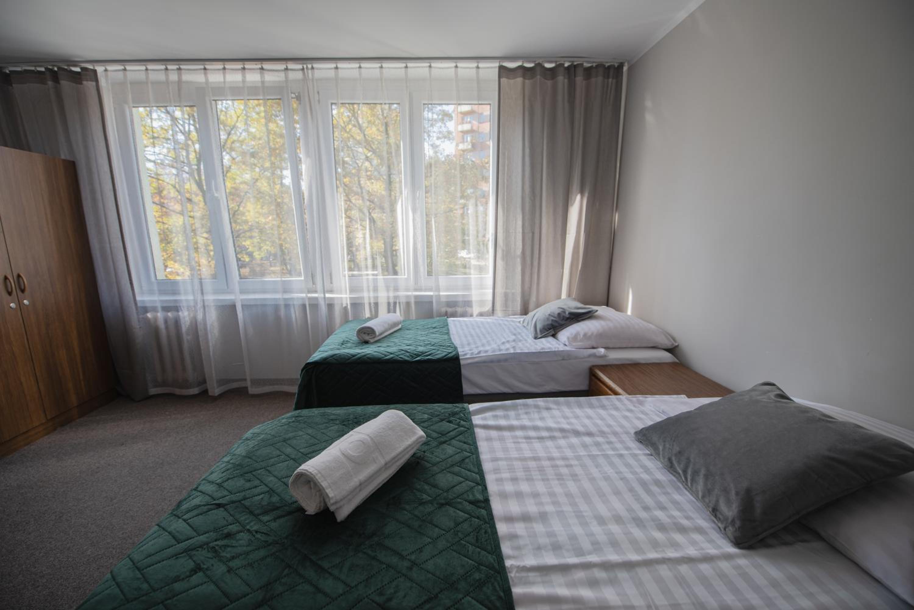Two-Bedroom Apartment (5 Adults) - Photo 3