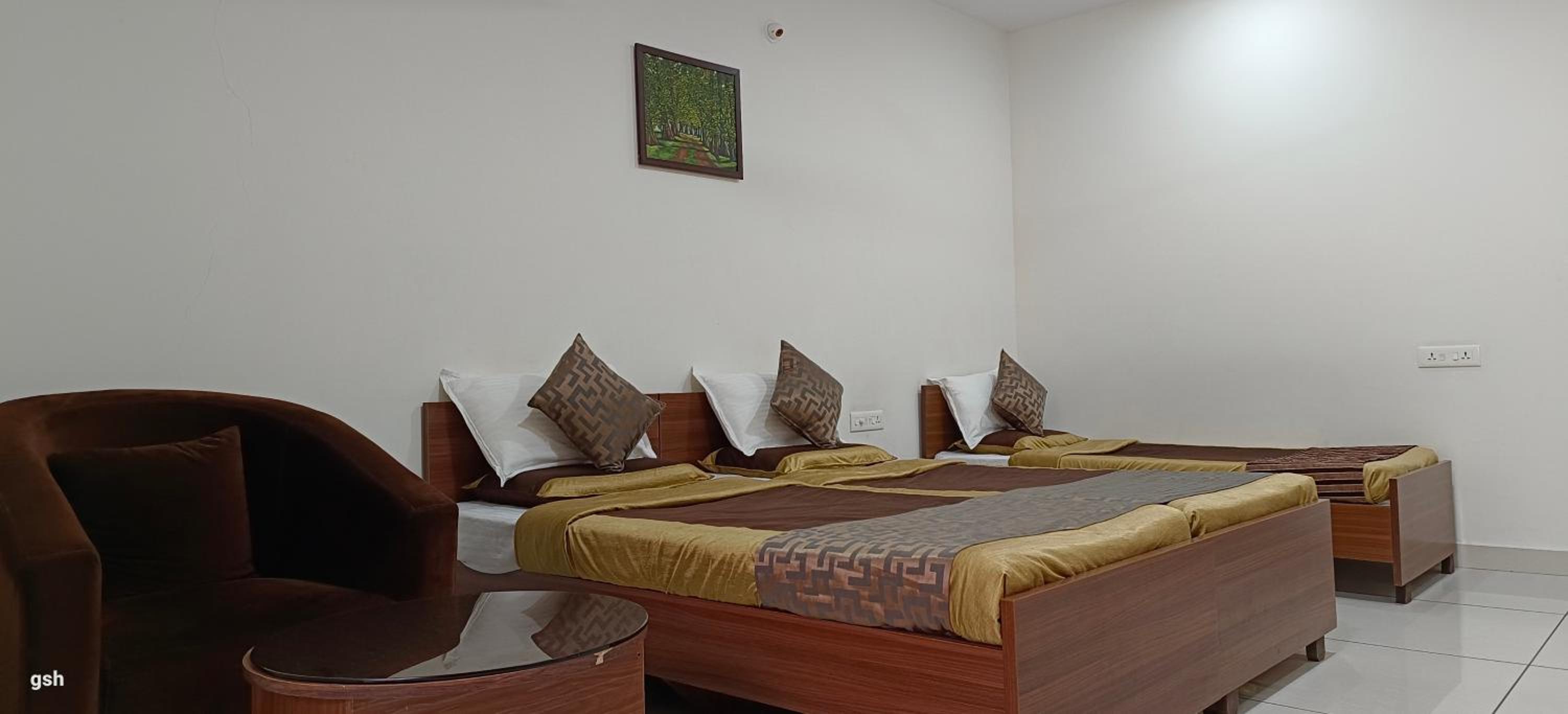 Superior Triple Room photo 3