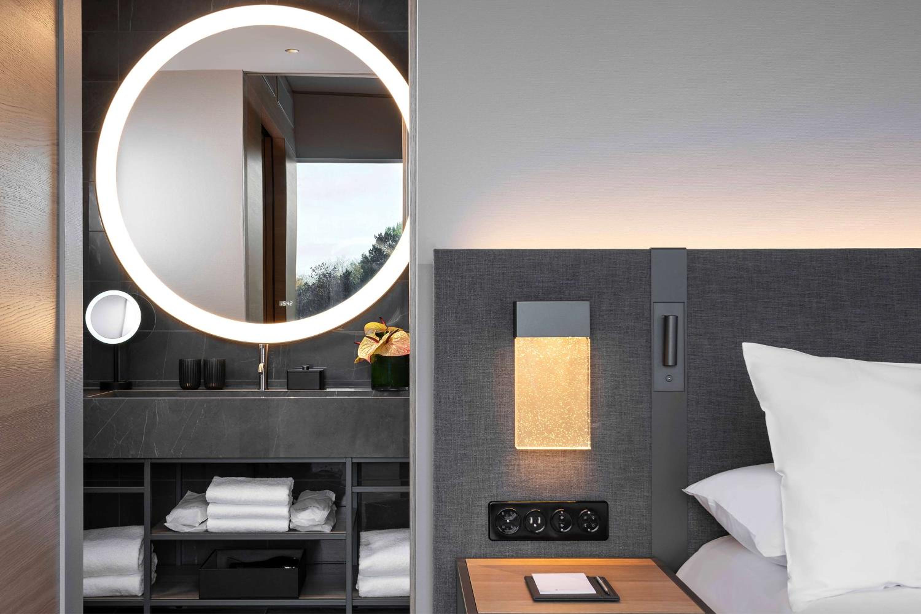 Suite - Photo 2