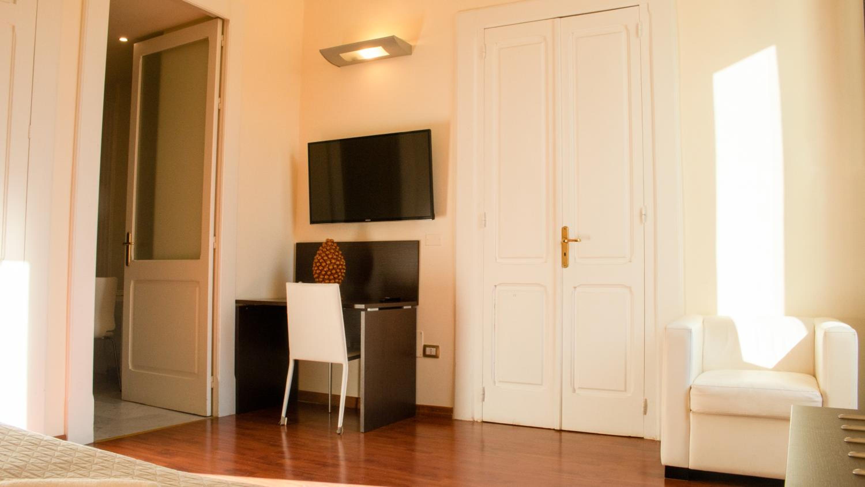 Two-Bedroom Apartment - Photo 1