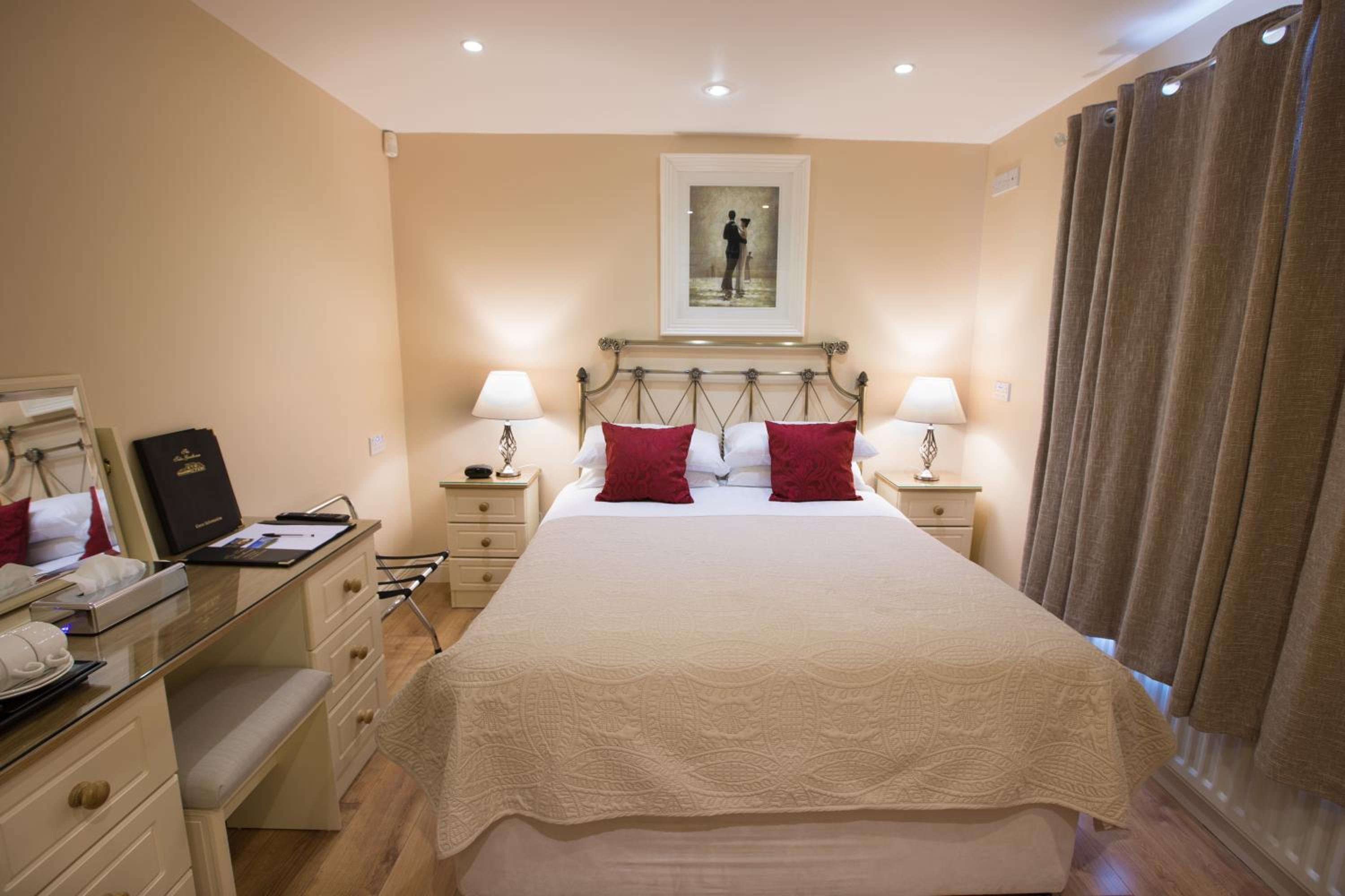 King Room with Lake View photo 2