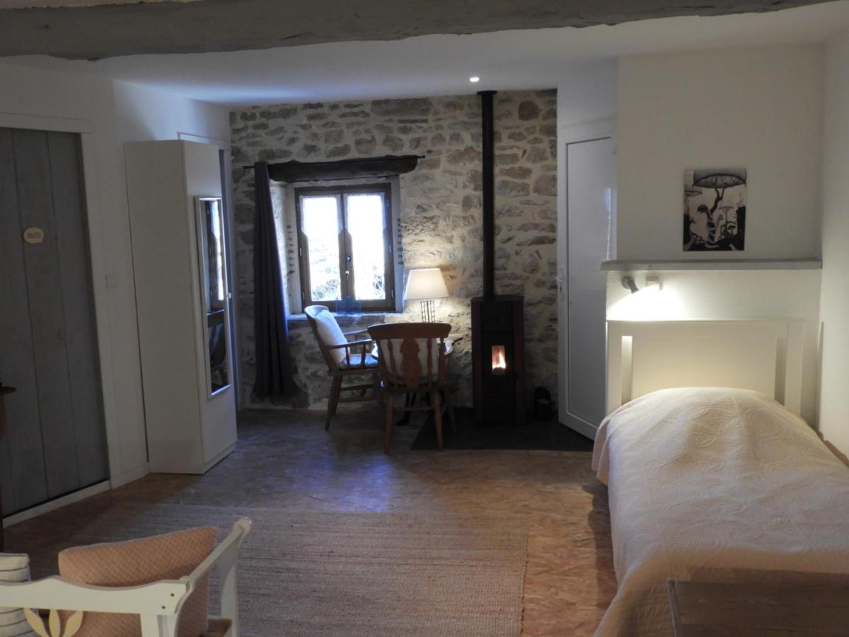 Family Room with Garden View - Photo 3