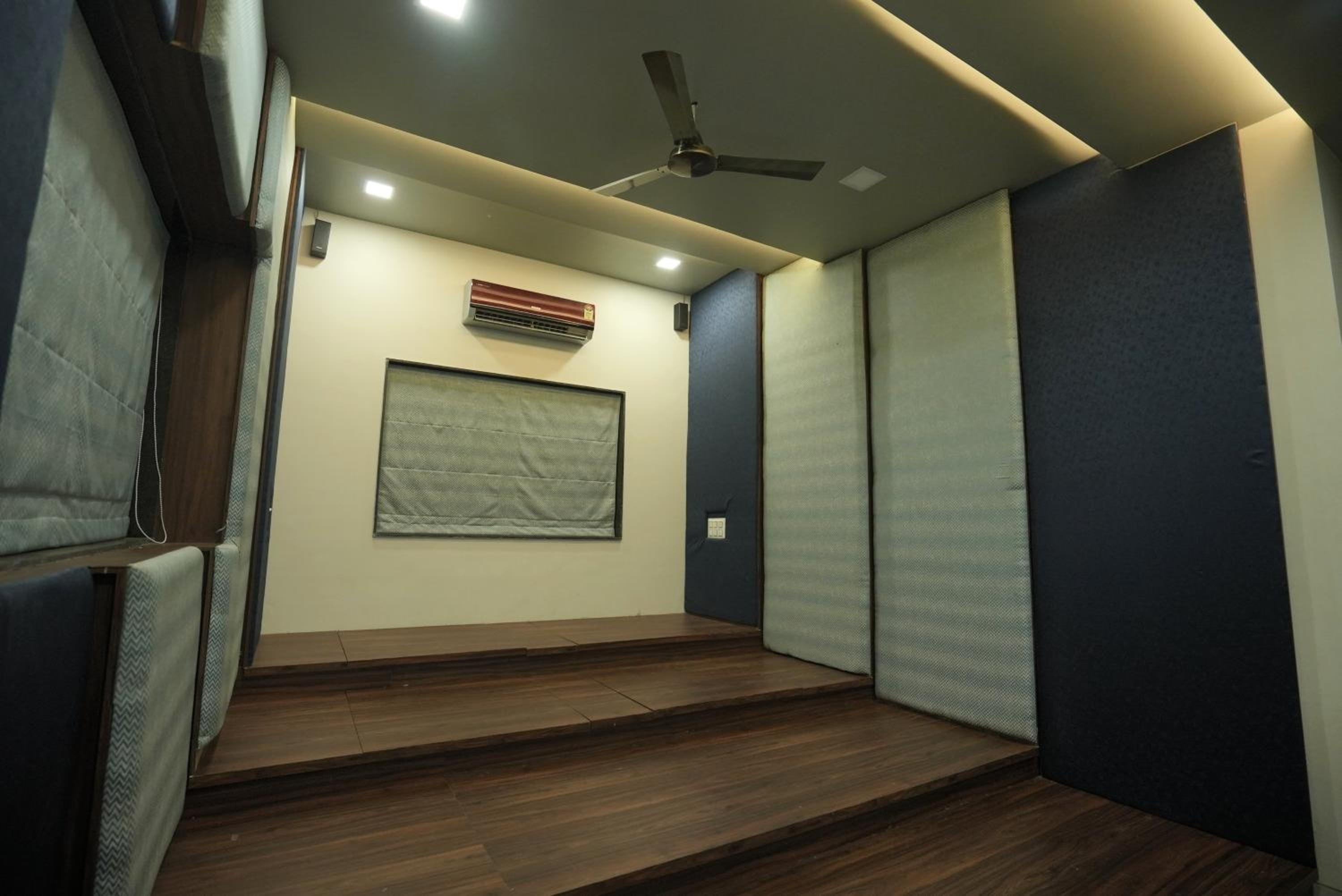 Villa photo 1