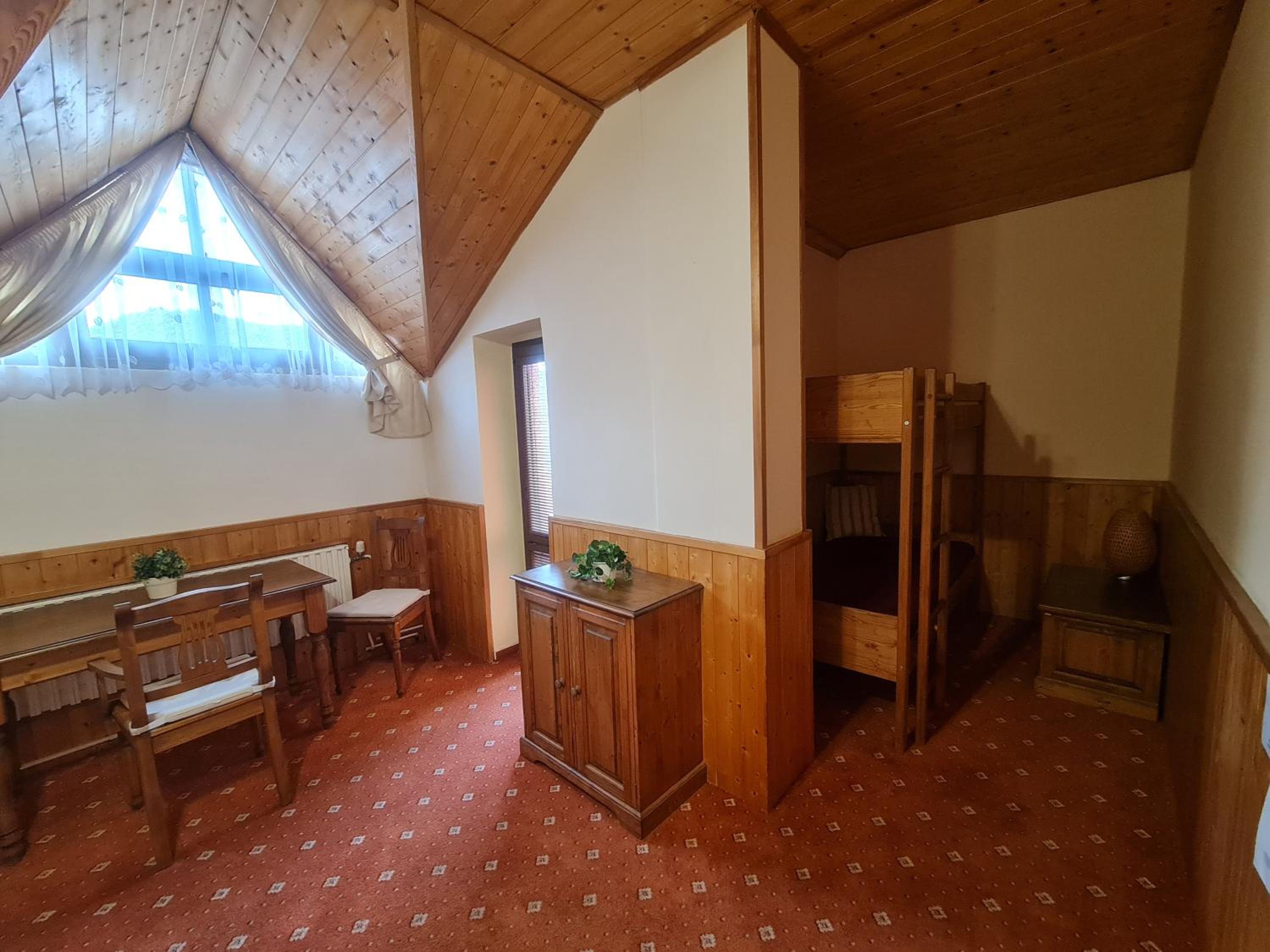 Family Room with Private Bathroom photo 1