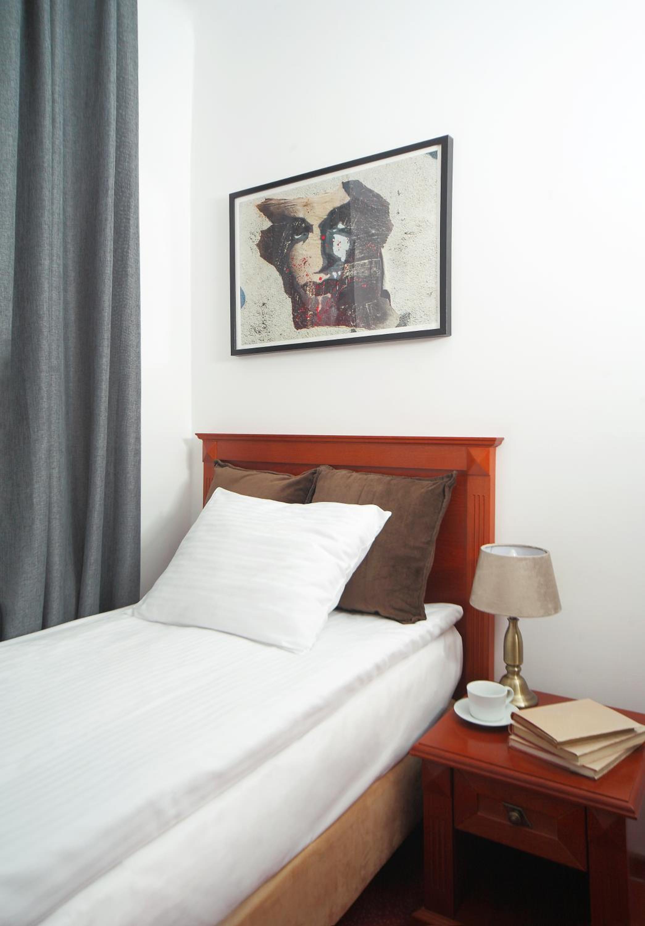 Small Single Room photo 1