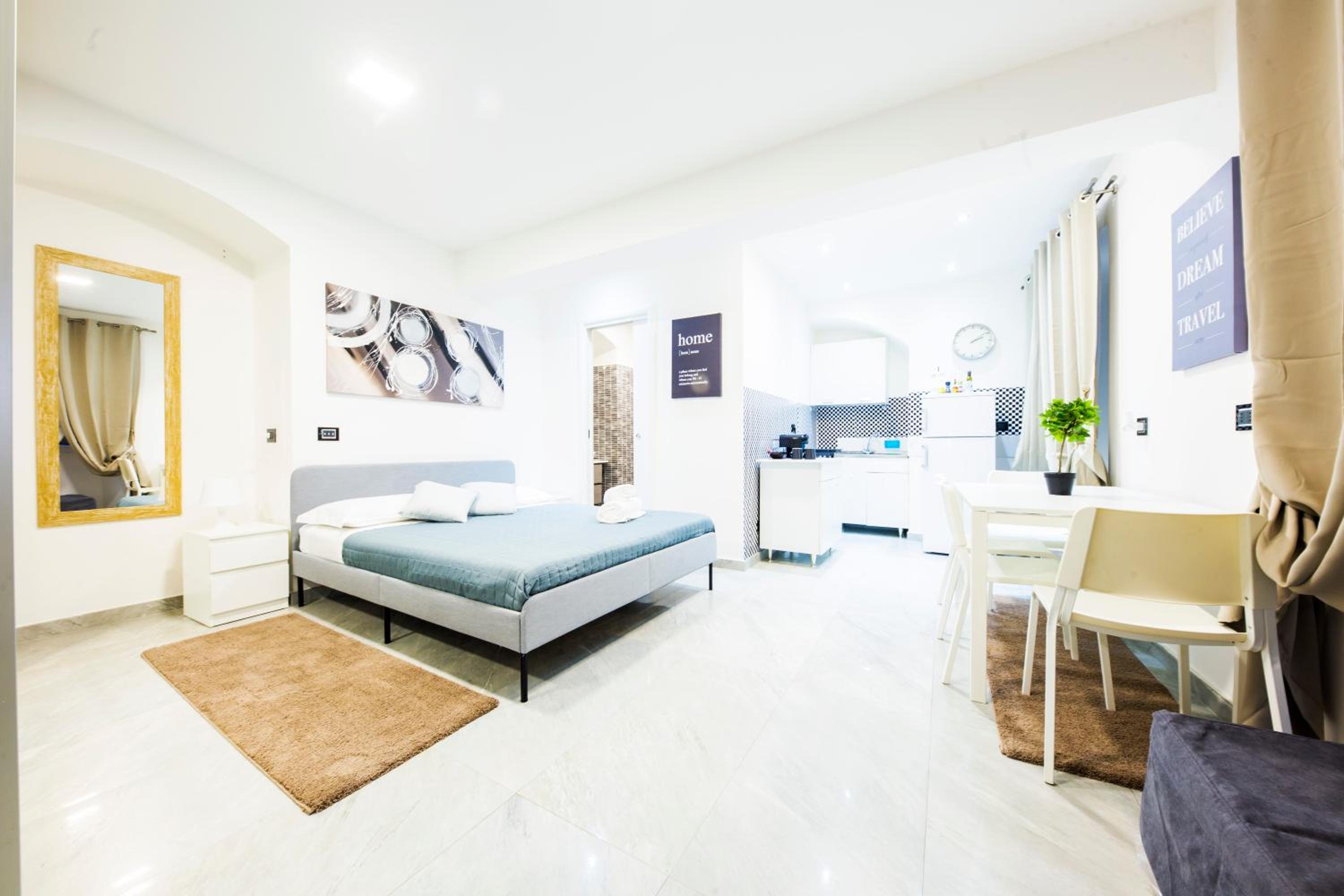 One-Bedroom Apartment