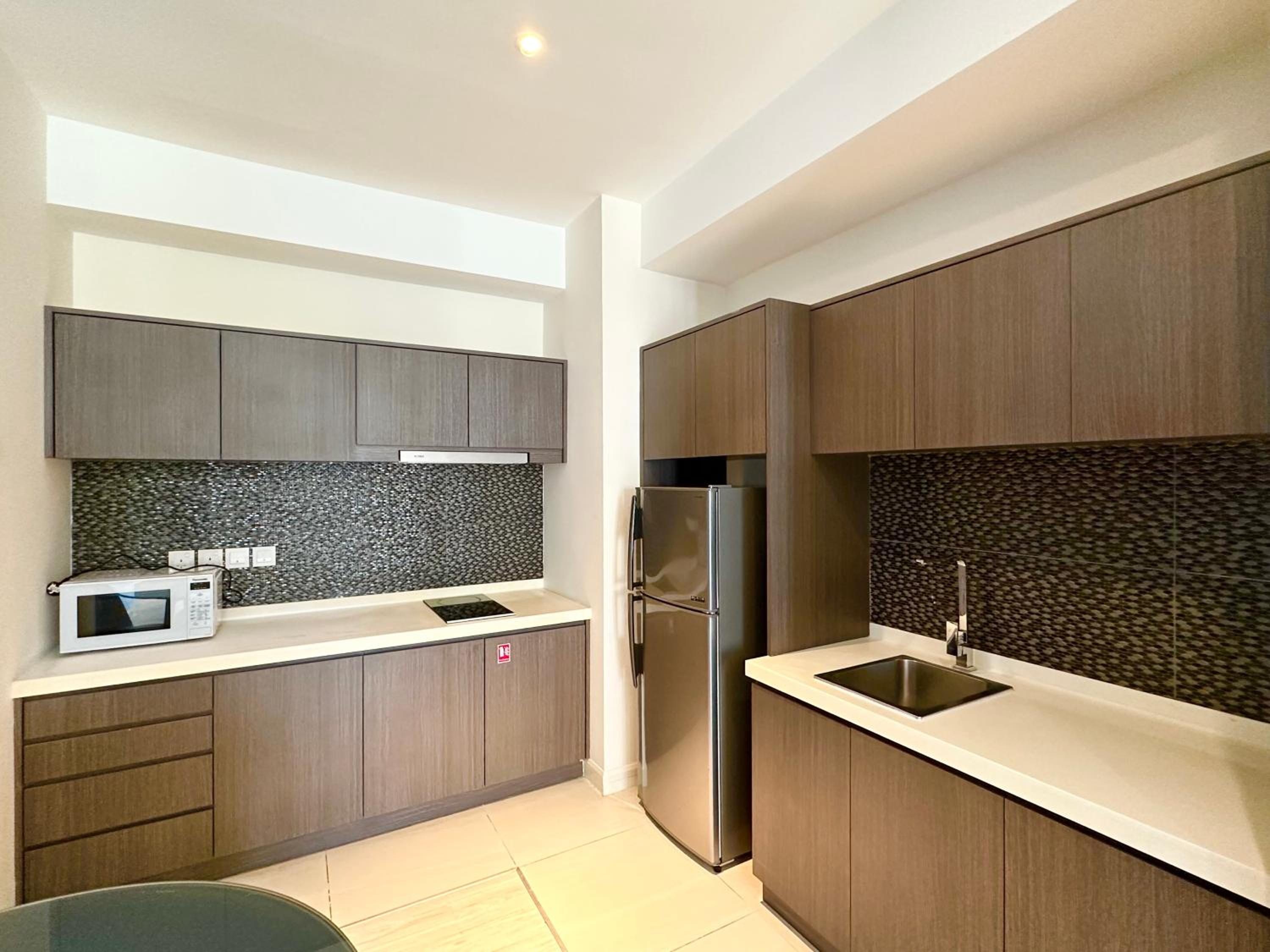 One-Bedroom Apartment - Photo 6