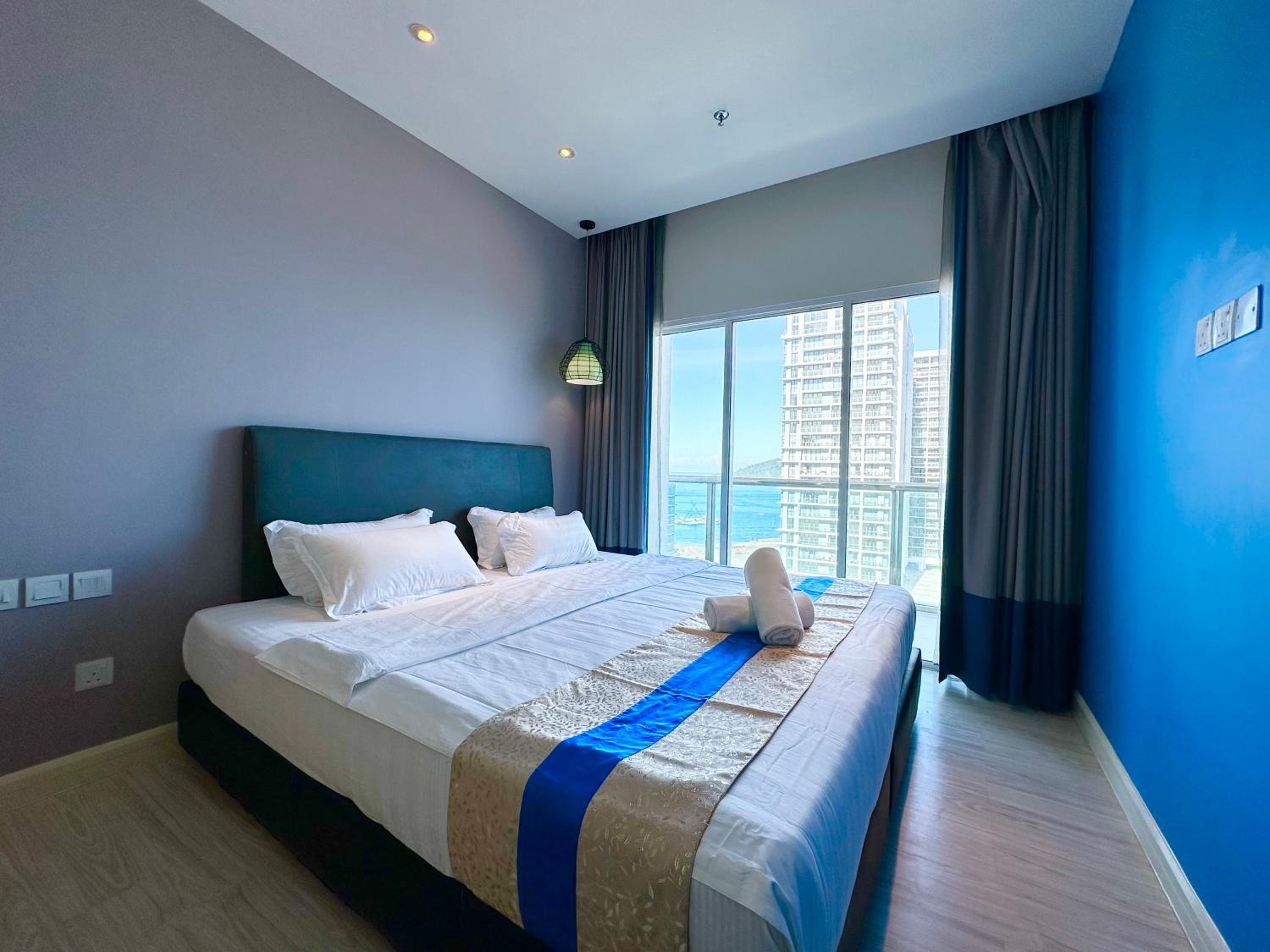 One-Bedroom Apartment - Photo 2