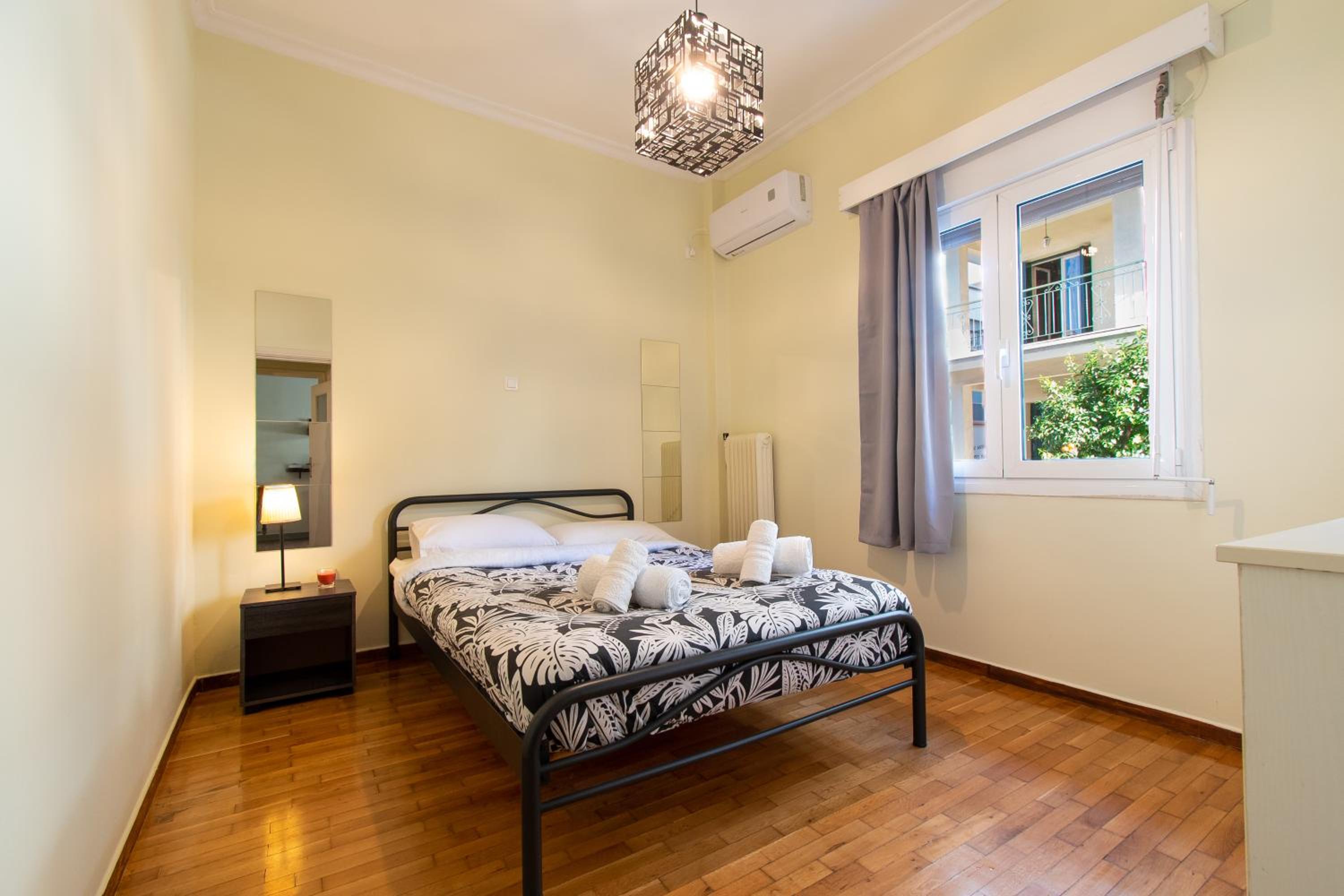 Studio Apartment photo 1