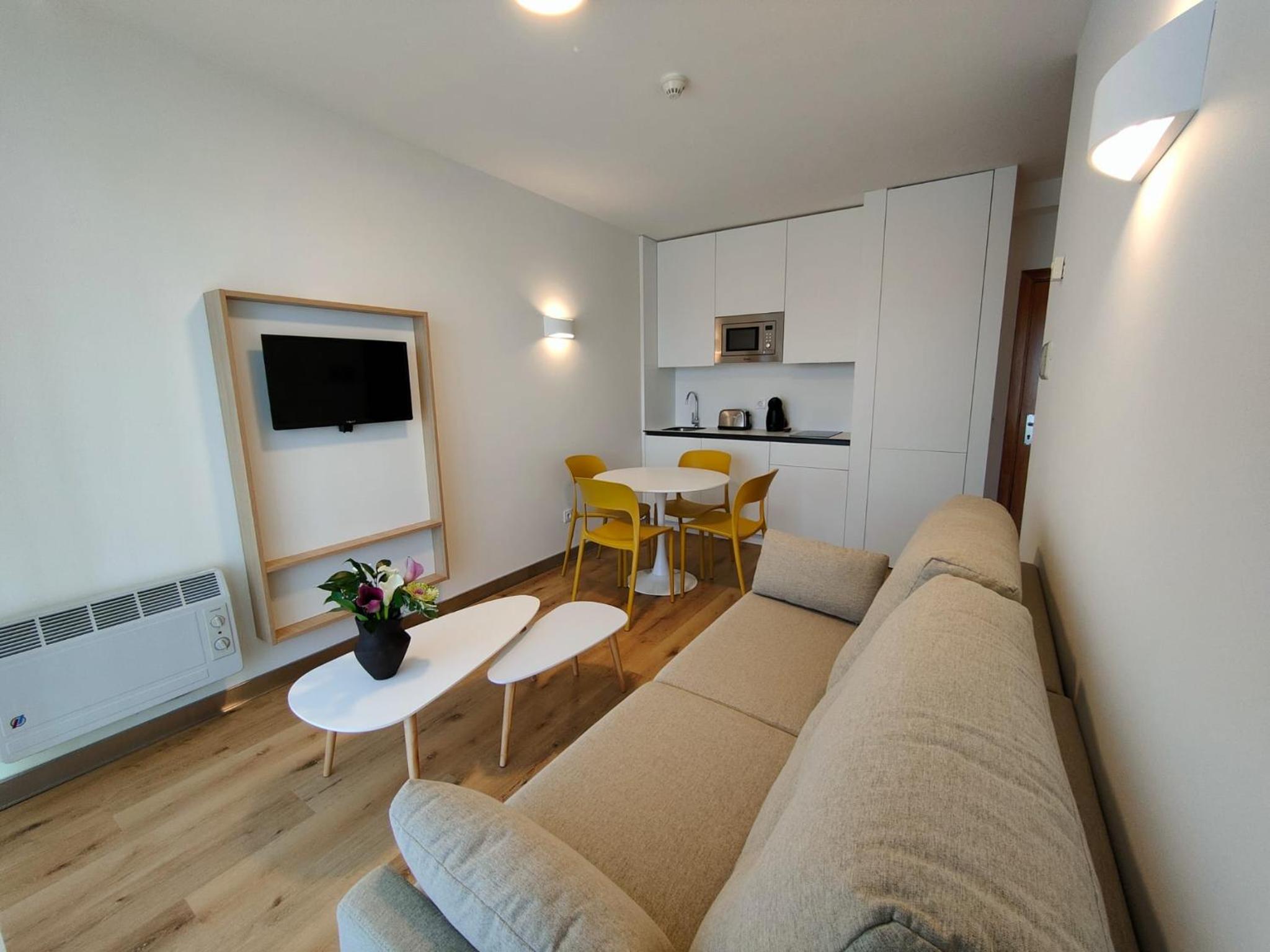 Superior Apartment with View (2 Adults + 1 Child) - Photo 30