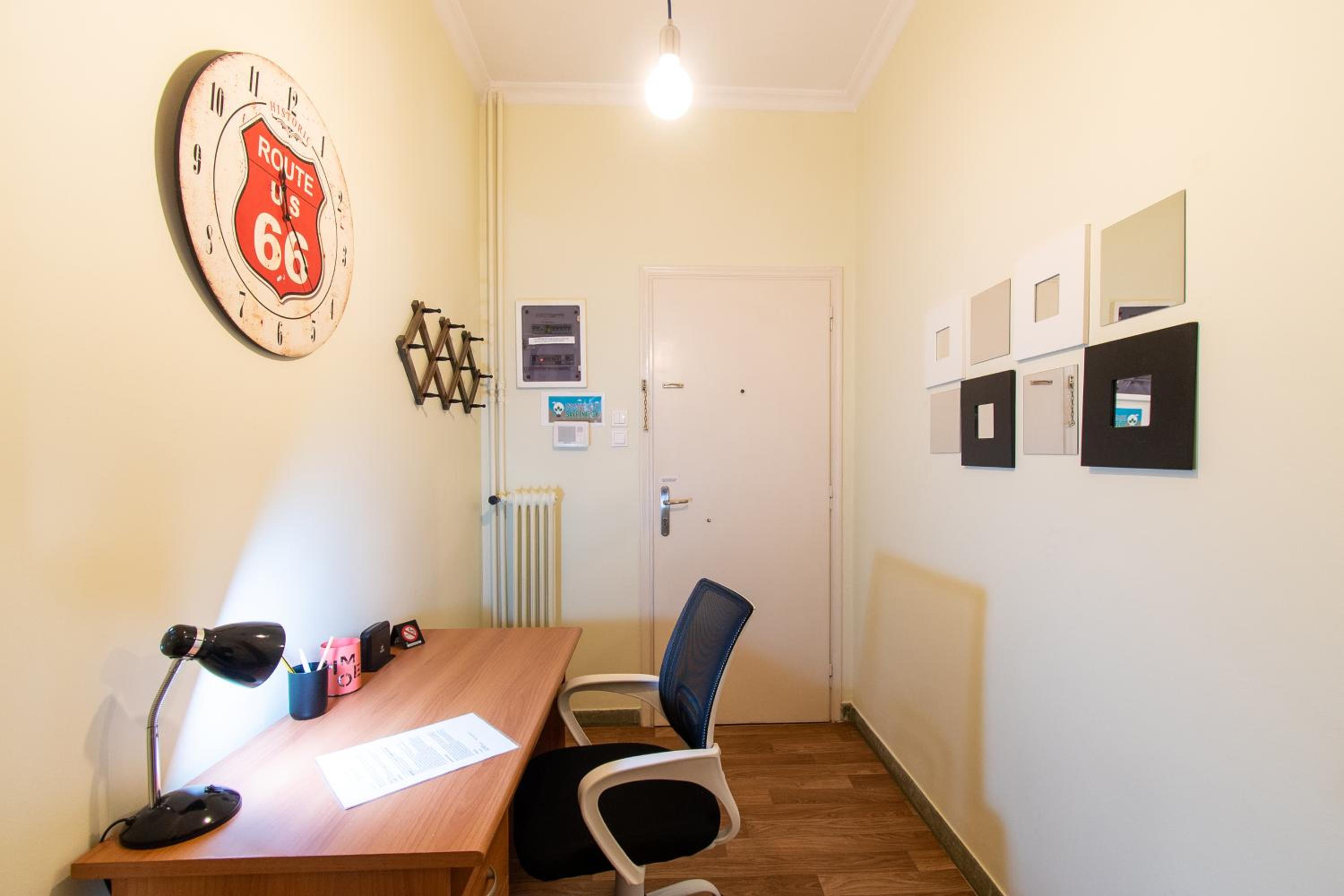 Studio Apartment photo 2