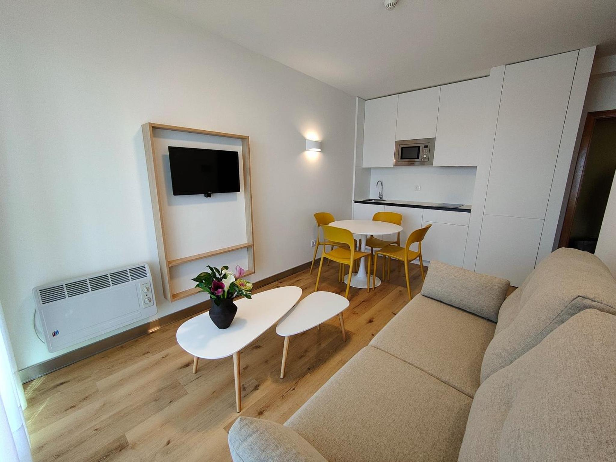 Apartment Premium with Terrace - Photo 19