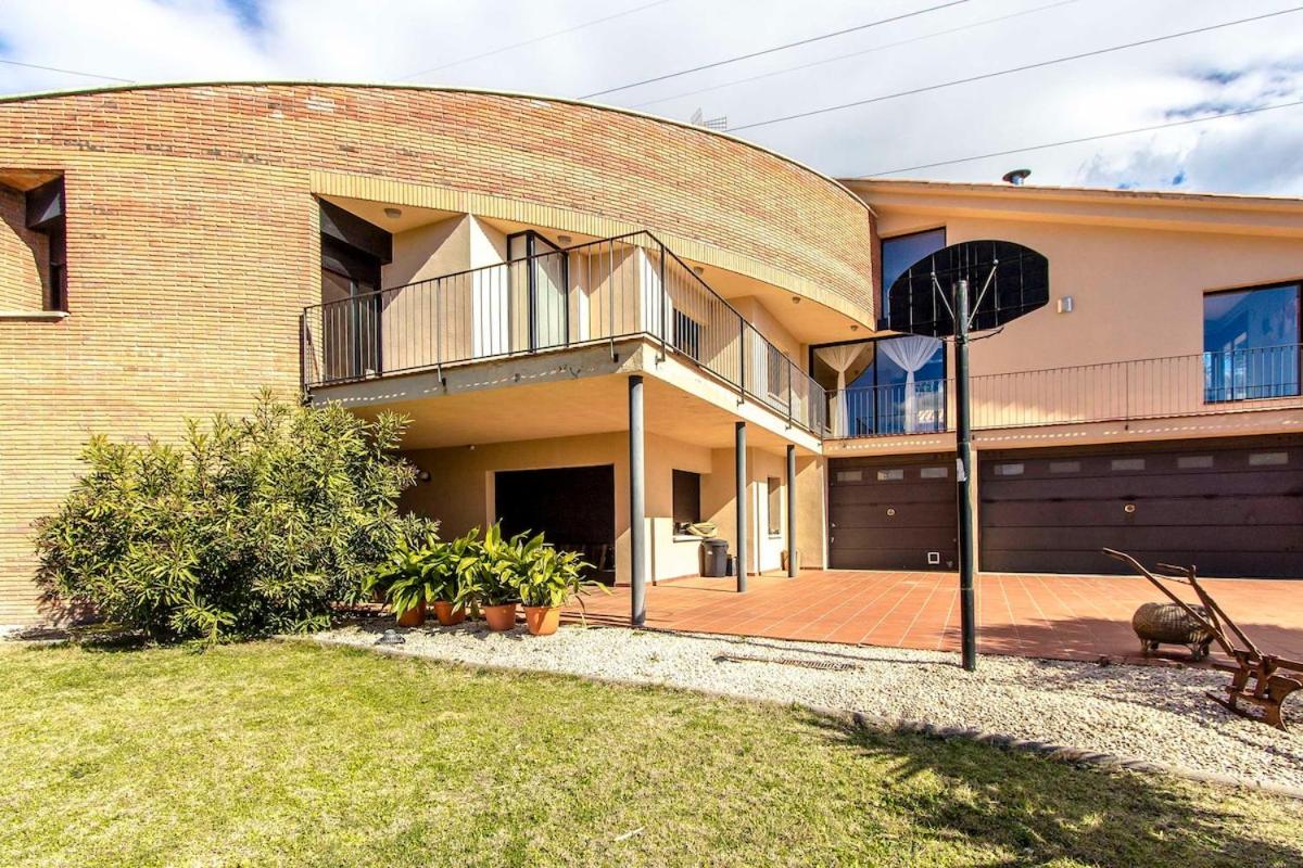 Villa photo 2