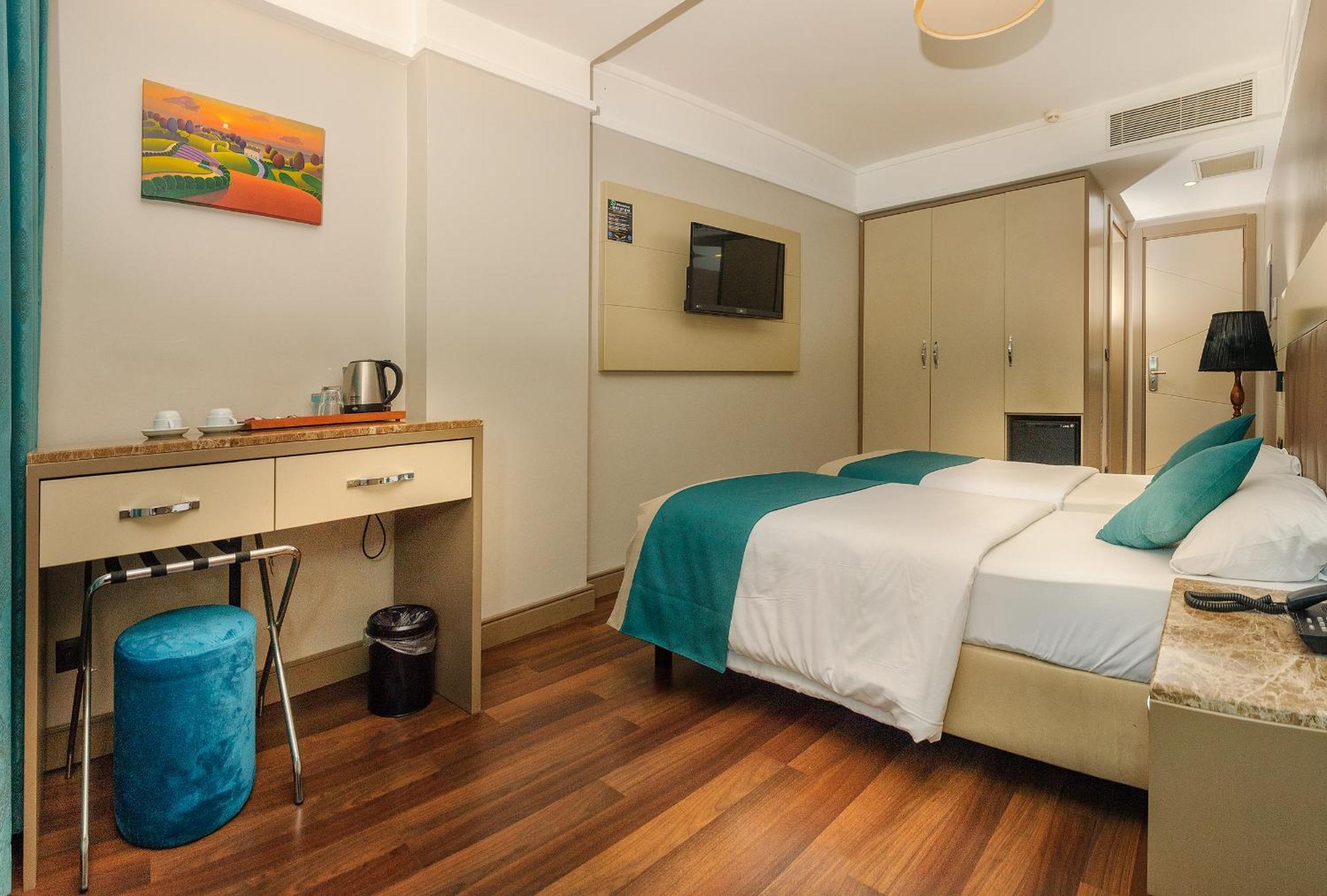 Standard Double Room photo 3