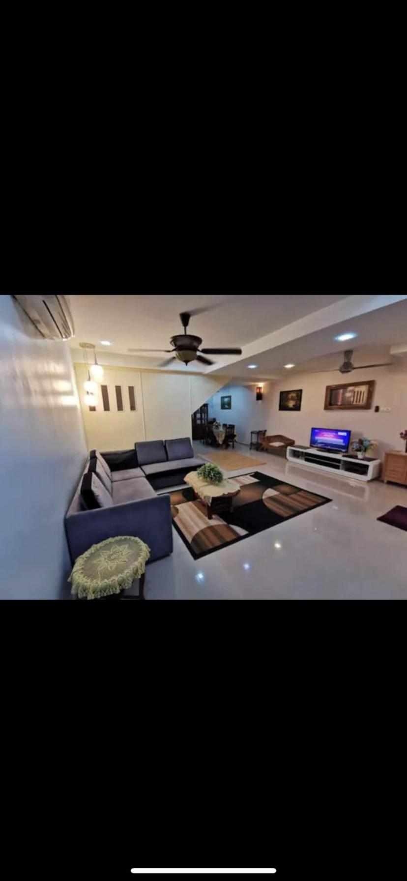 Three-Bedroom House photo 1