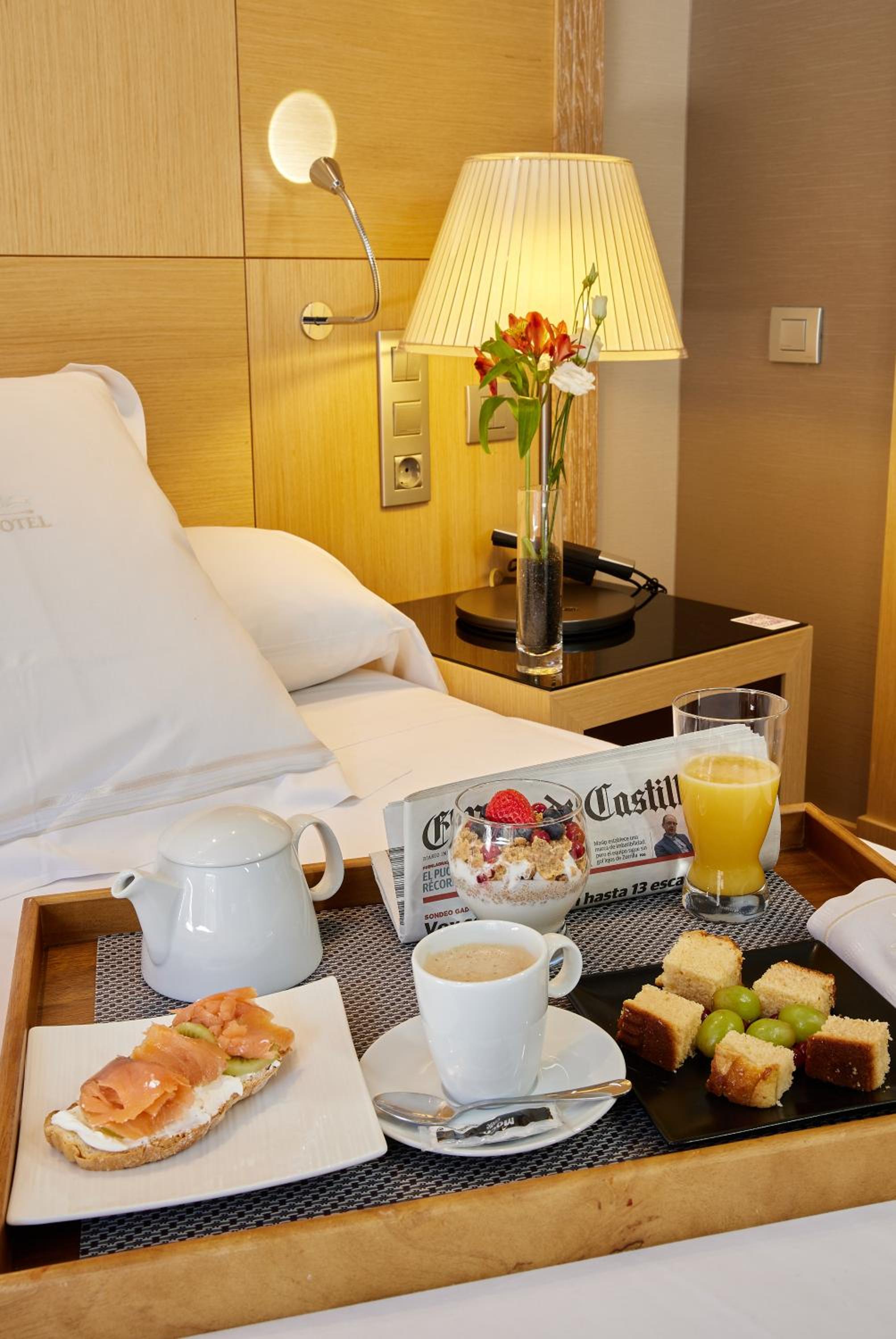 Premium Suite - Photo 1