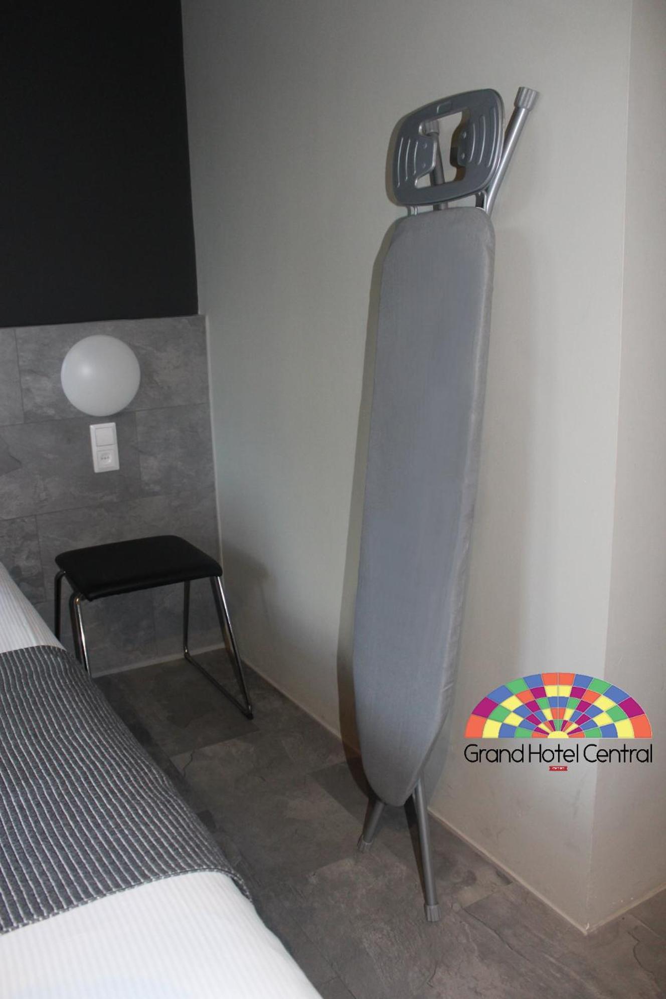 Budget Twin Room photo 2