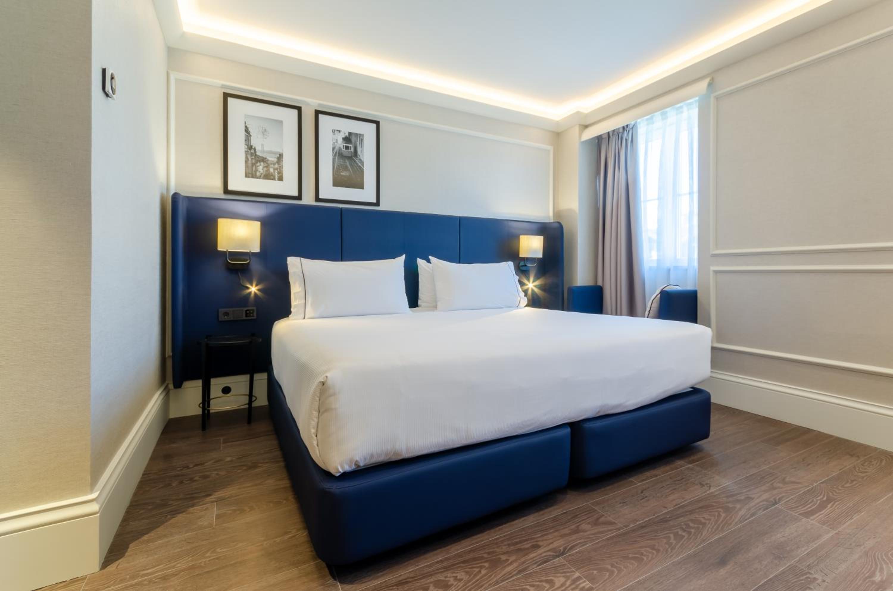 Superior Double Room - Photo 8