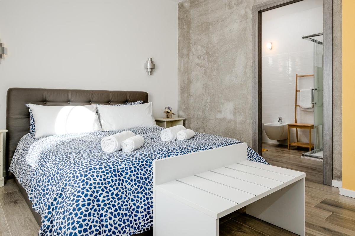 Double Room with Private Bathroom photo 3