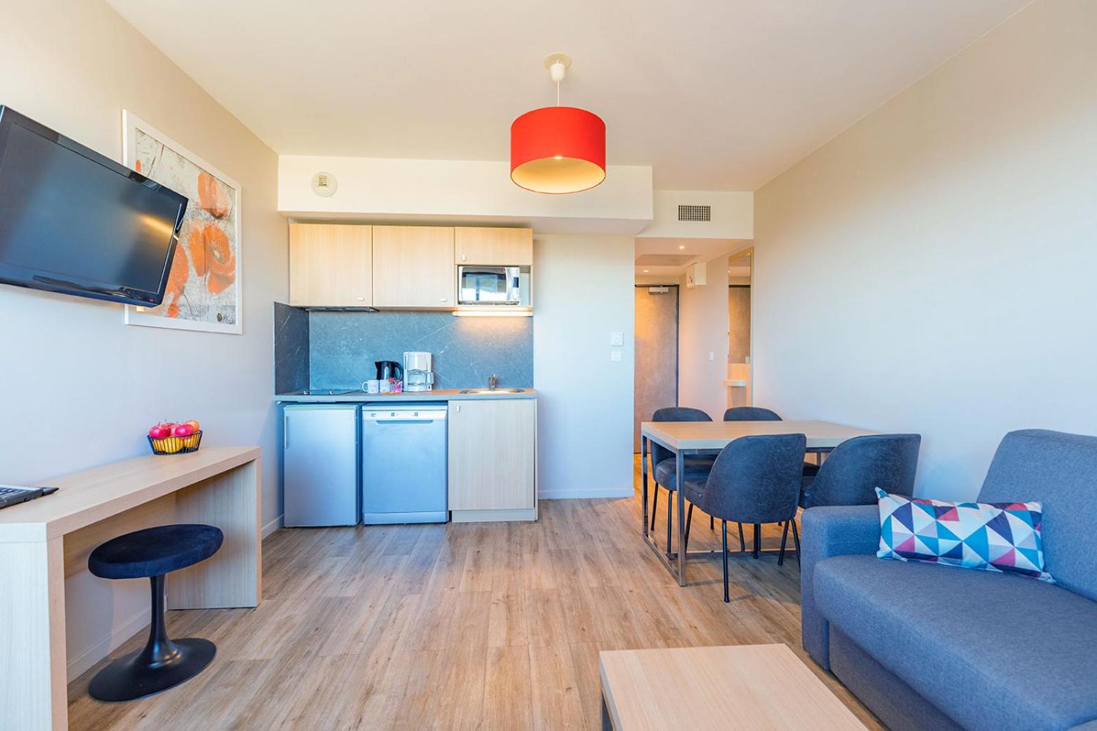  One-Bedroom Apartment - Photo 4