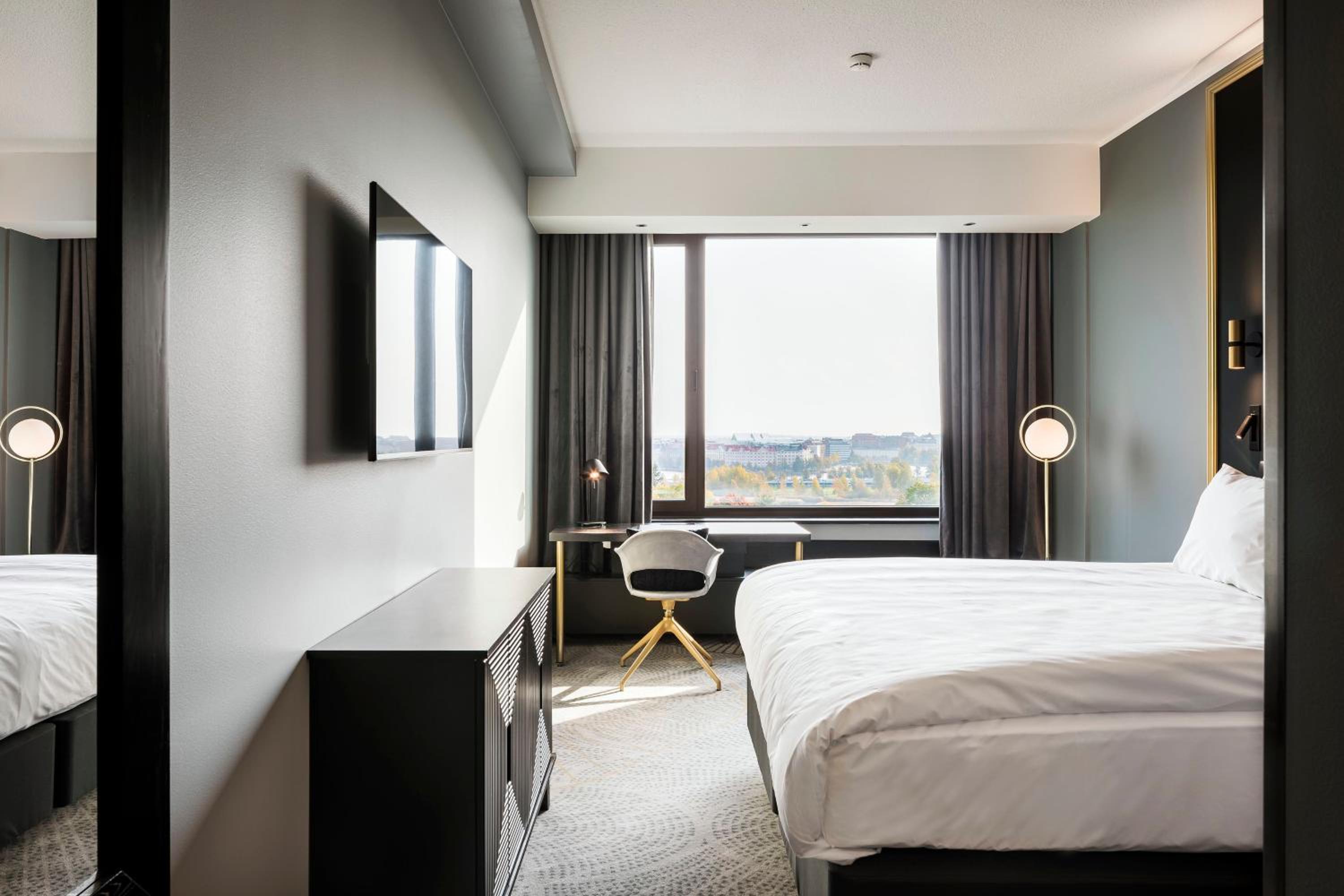 Premium King Room - Club Lounge Access