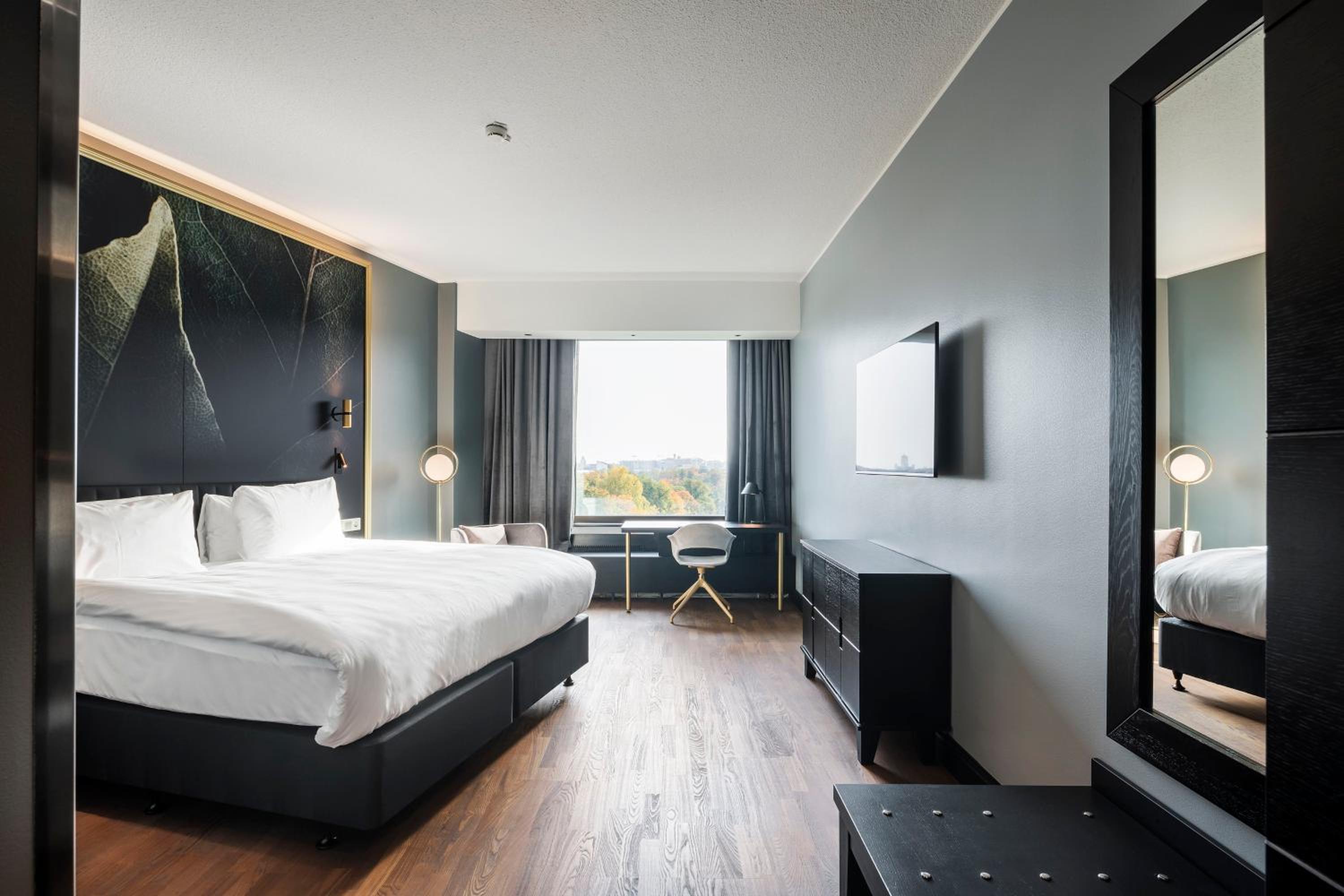 Standard King Room