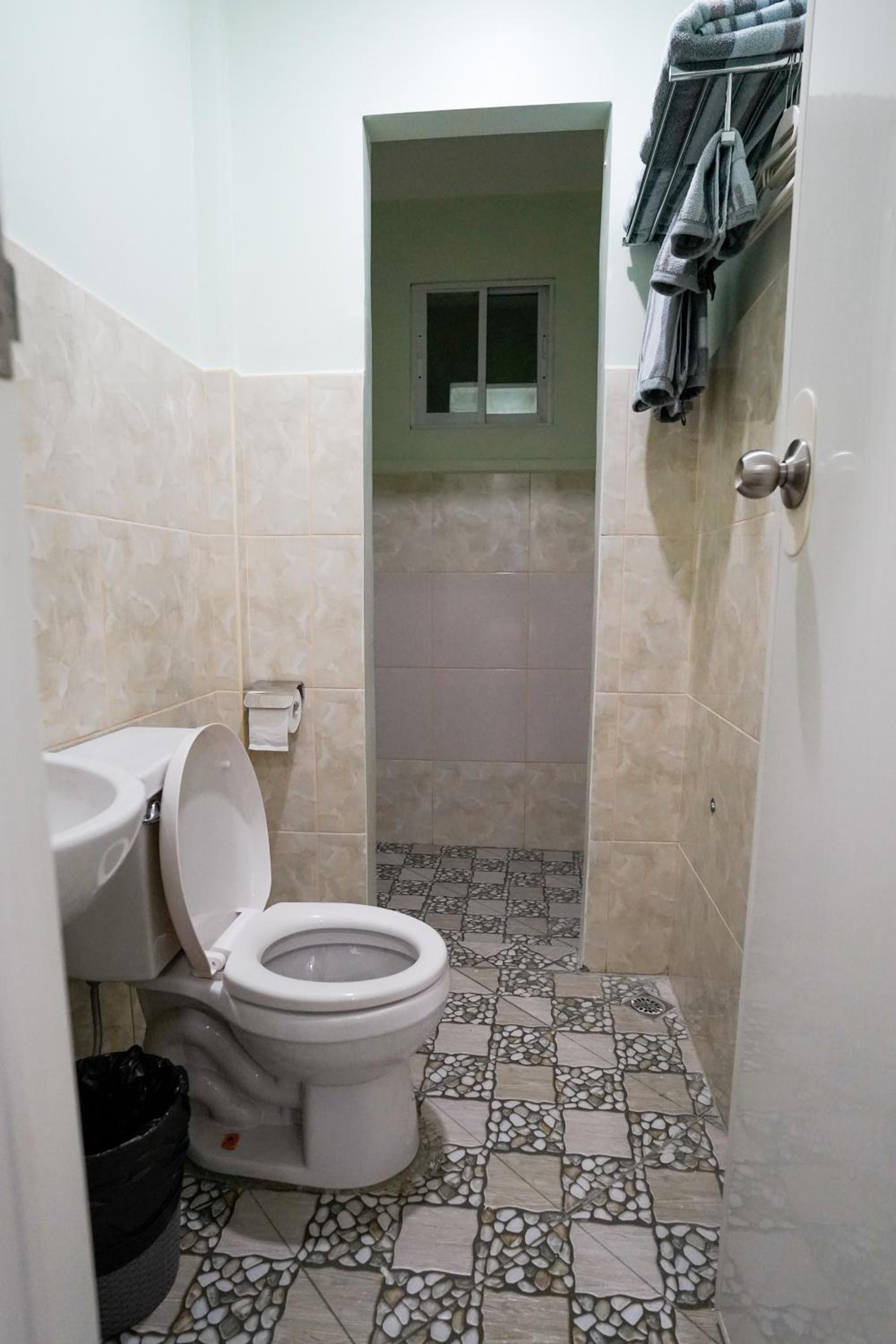 Double Room with Balcony - Photo 3