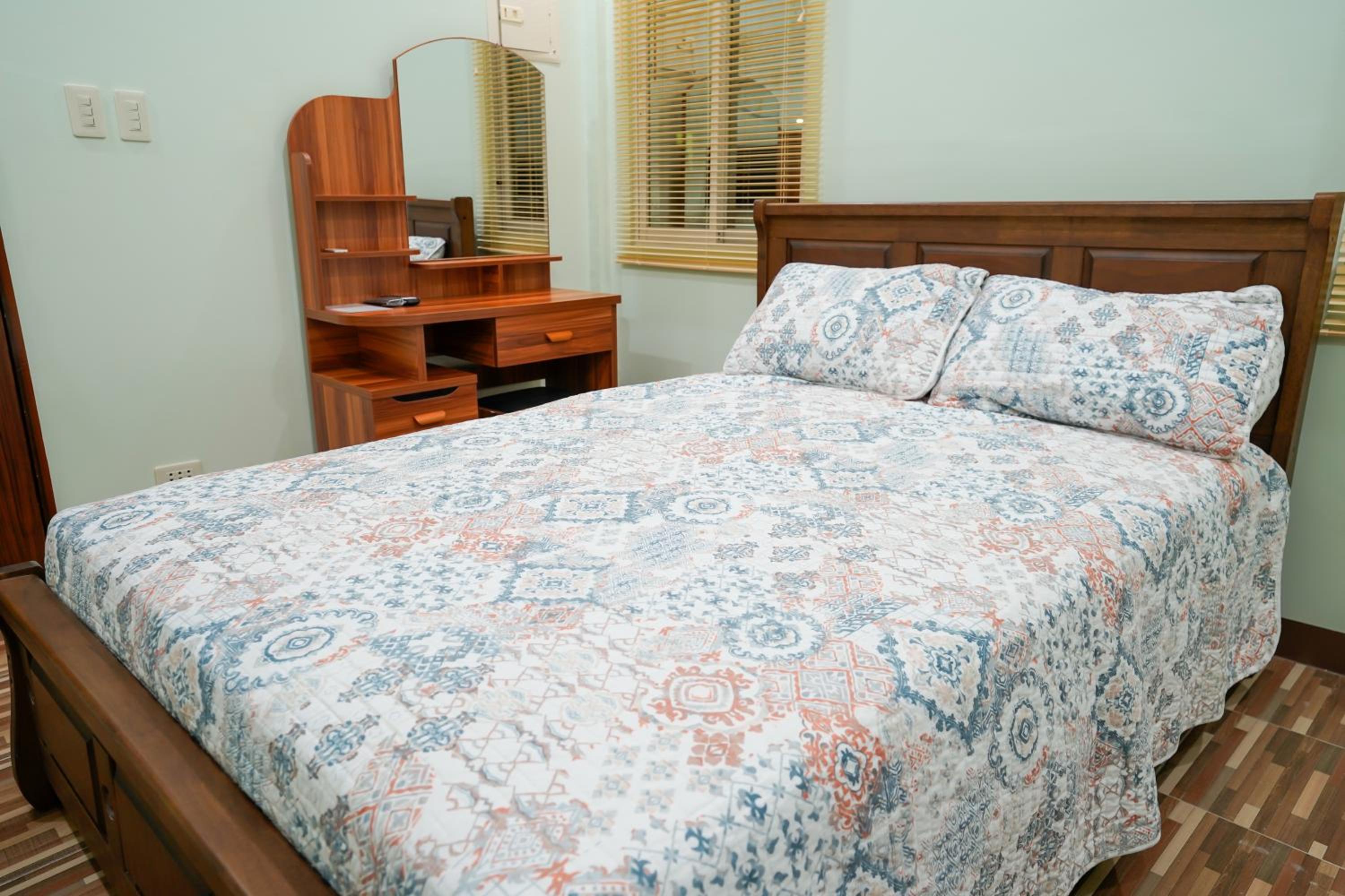 Double Room with Balcony - Photo 2