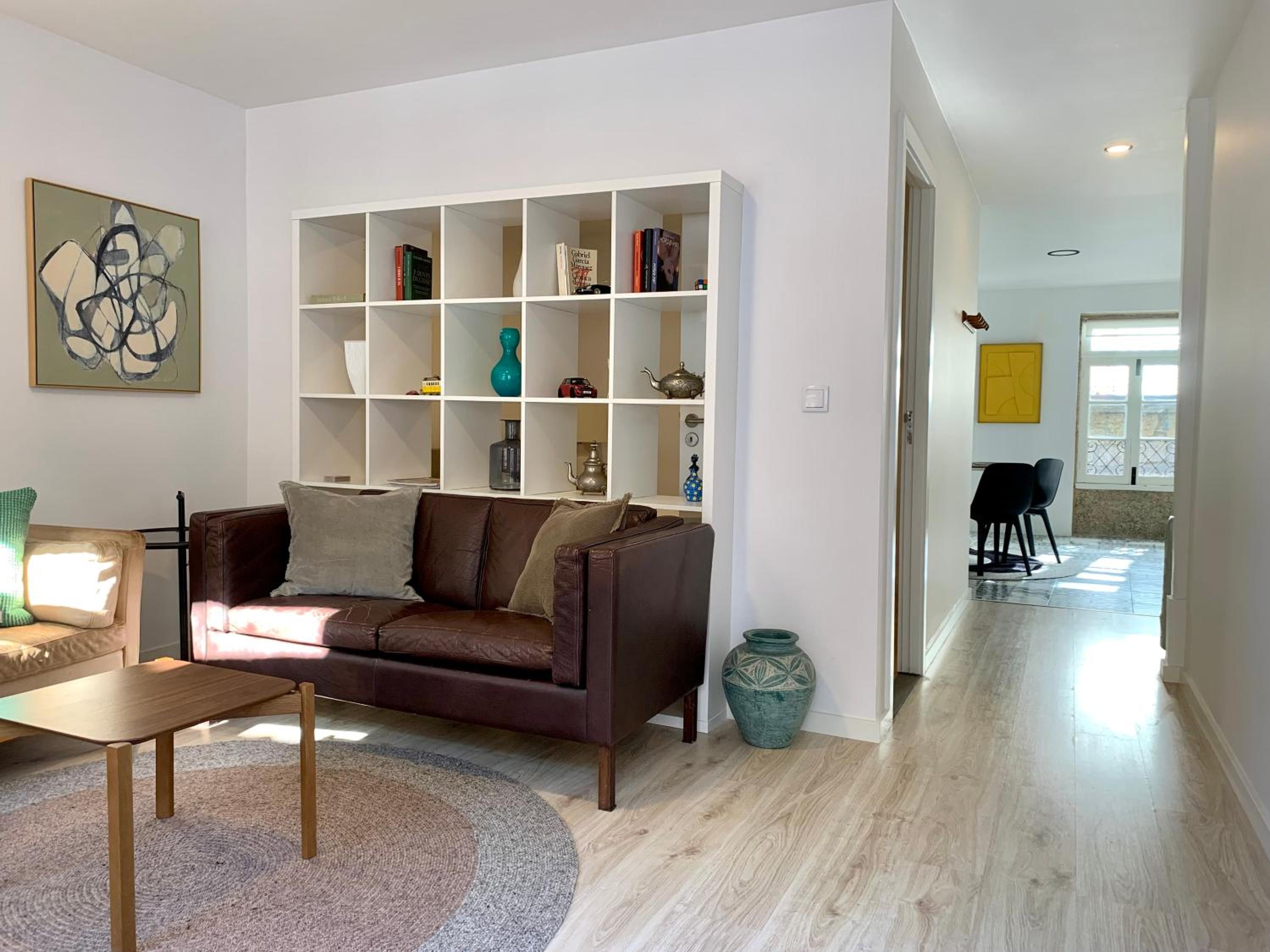 Two-Bedroom Apartment - Photo 32