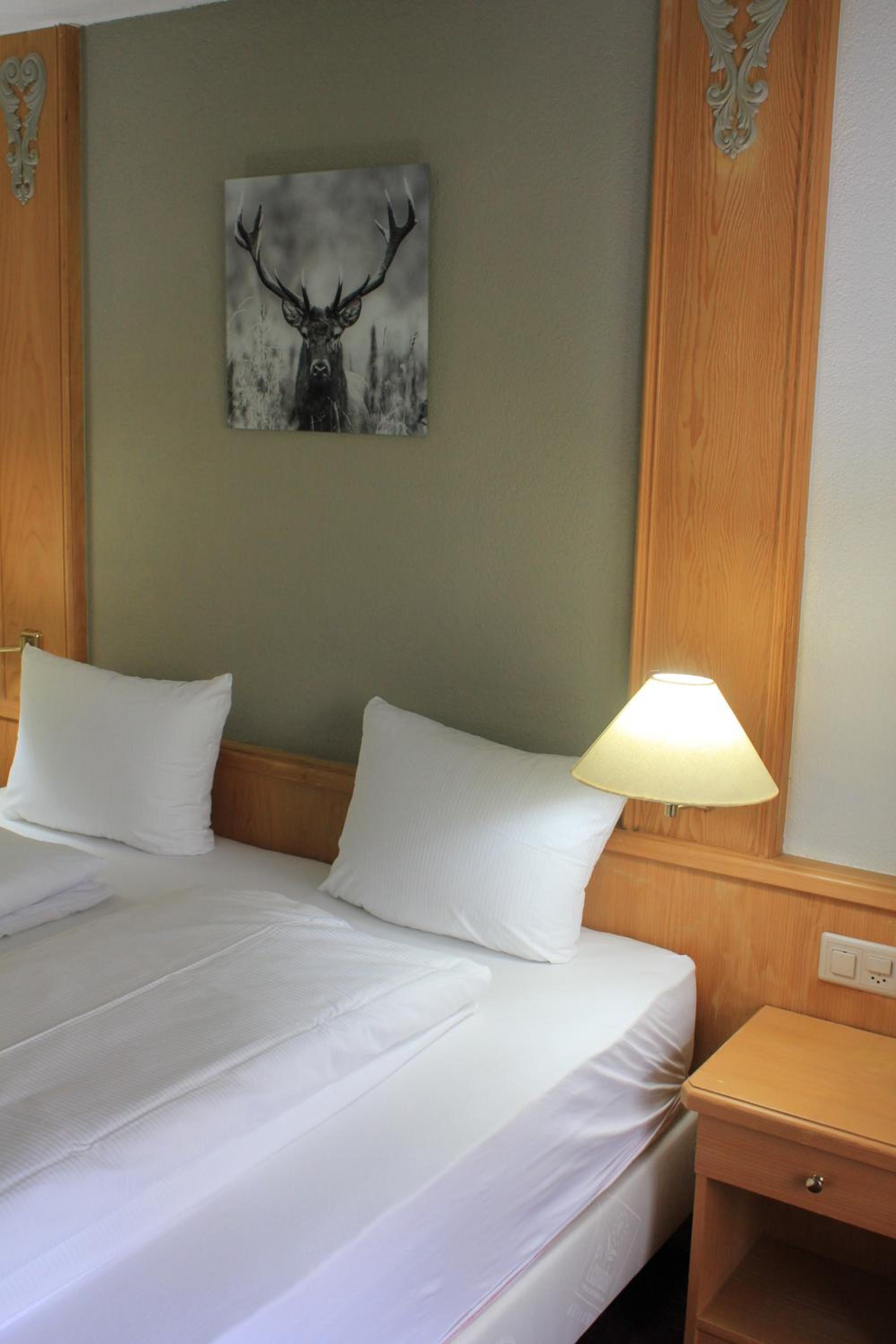 Double Room with Balcony - Photo 7