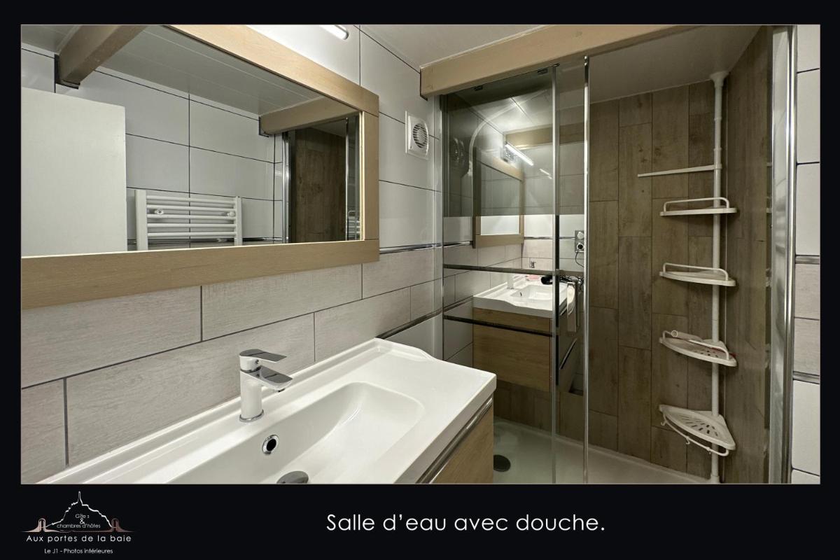 Two-Bedroom House - Photo 6
