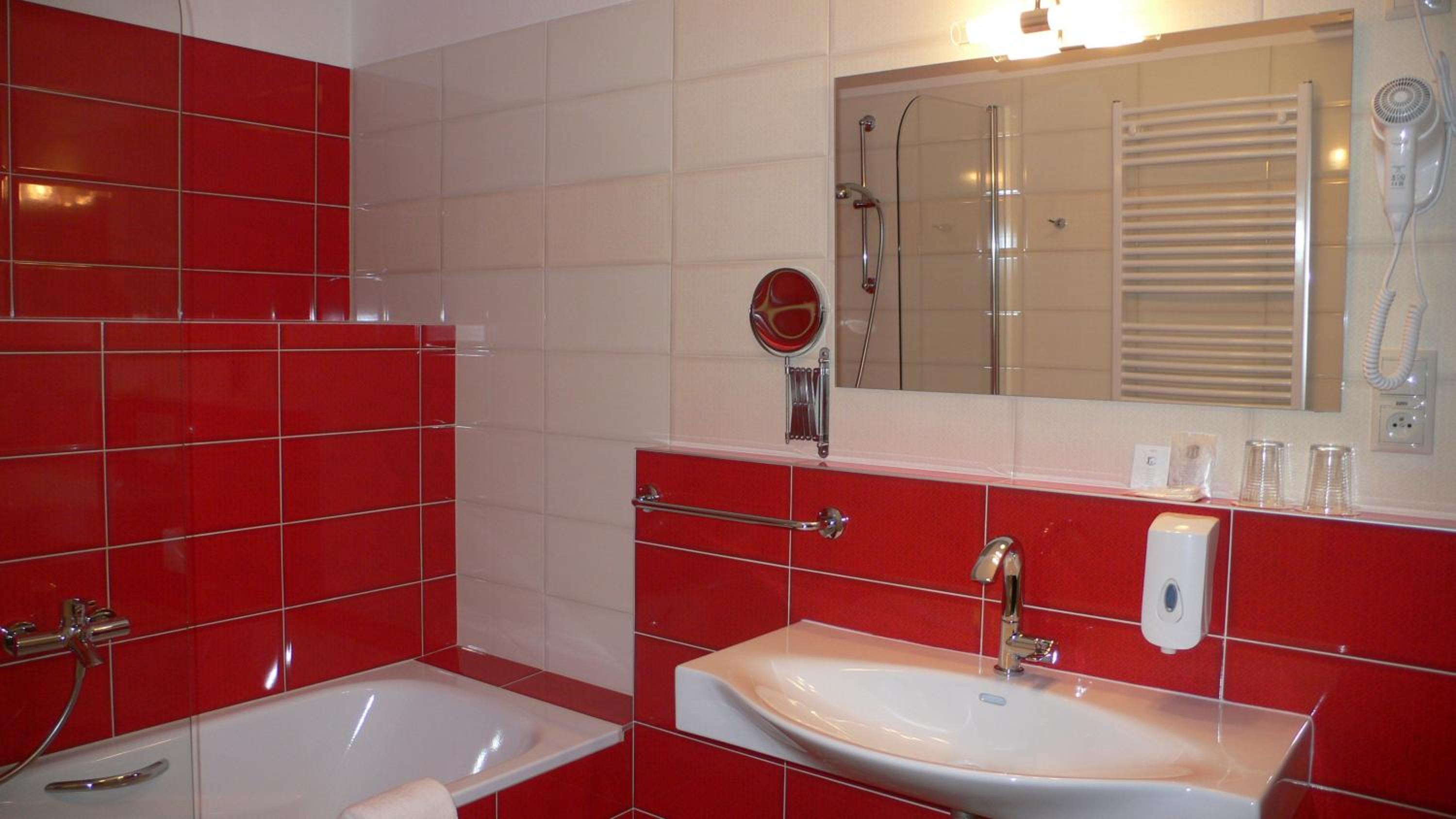 Double Room - Photo 12