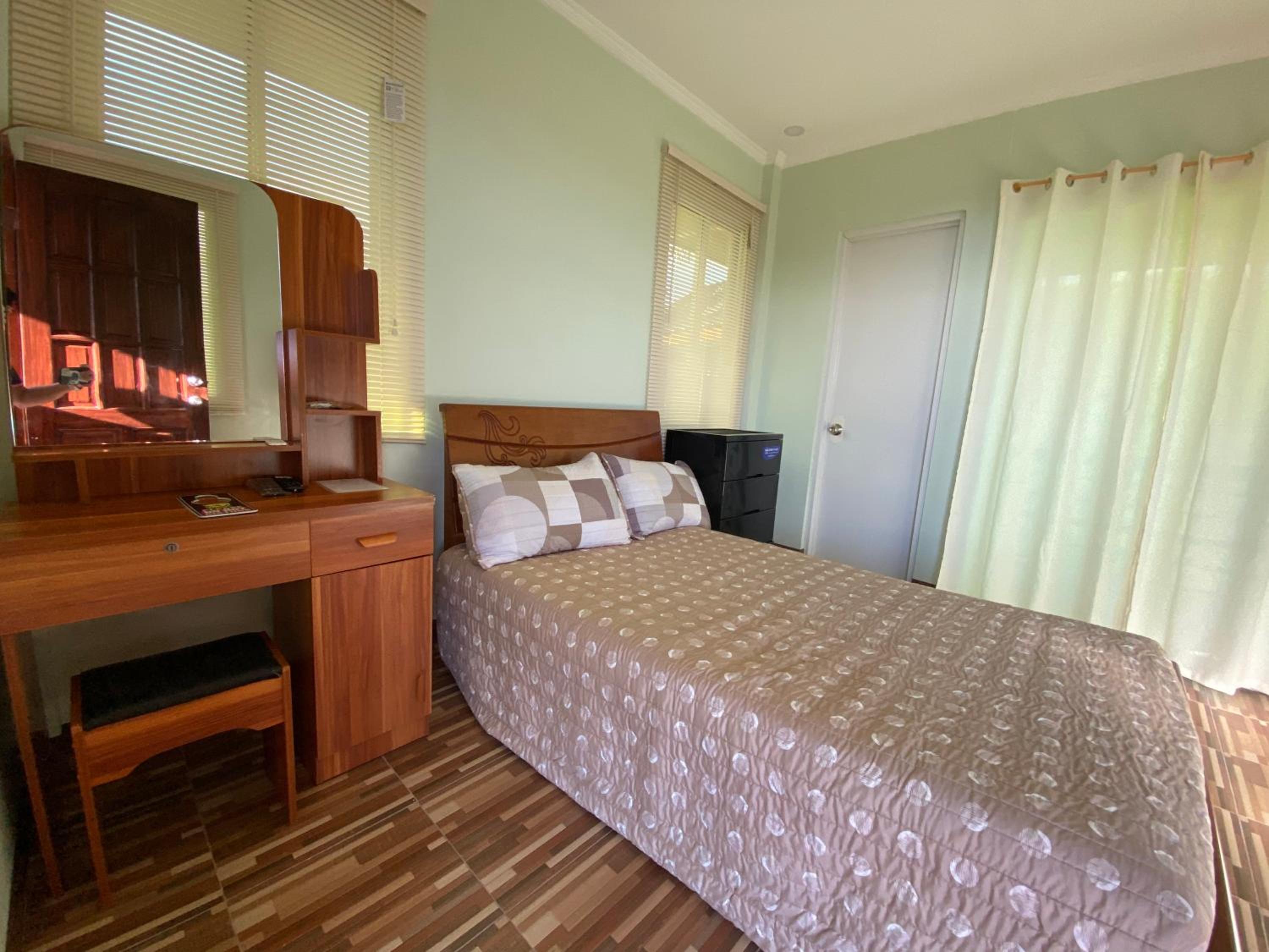 Double Room with Balcony - Photo 10