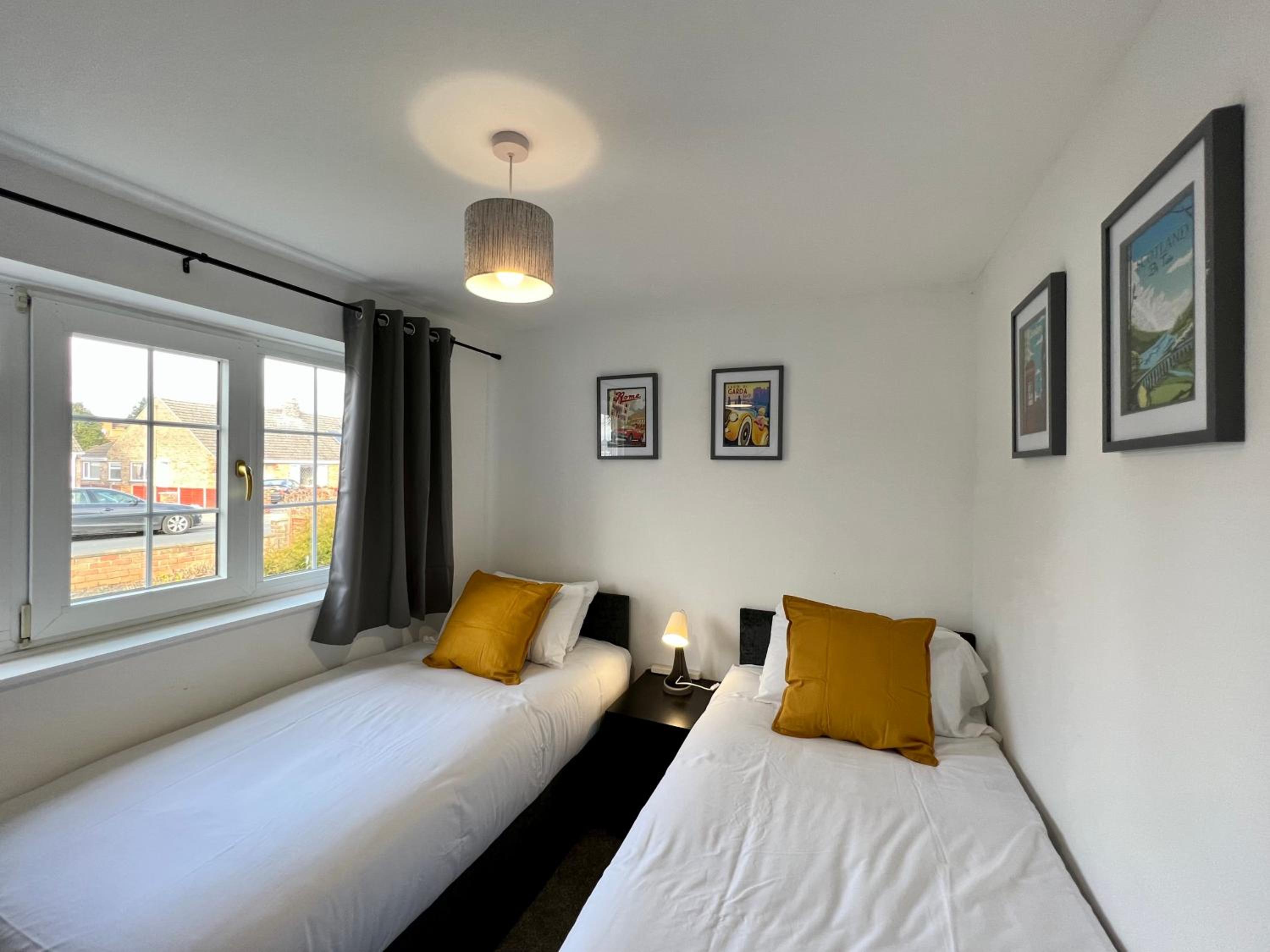 Three-Bedroom House photo 1
