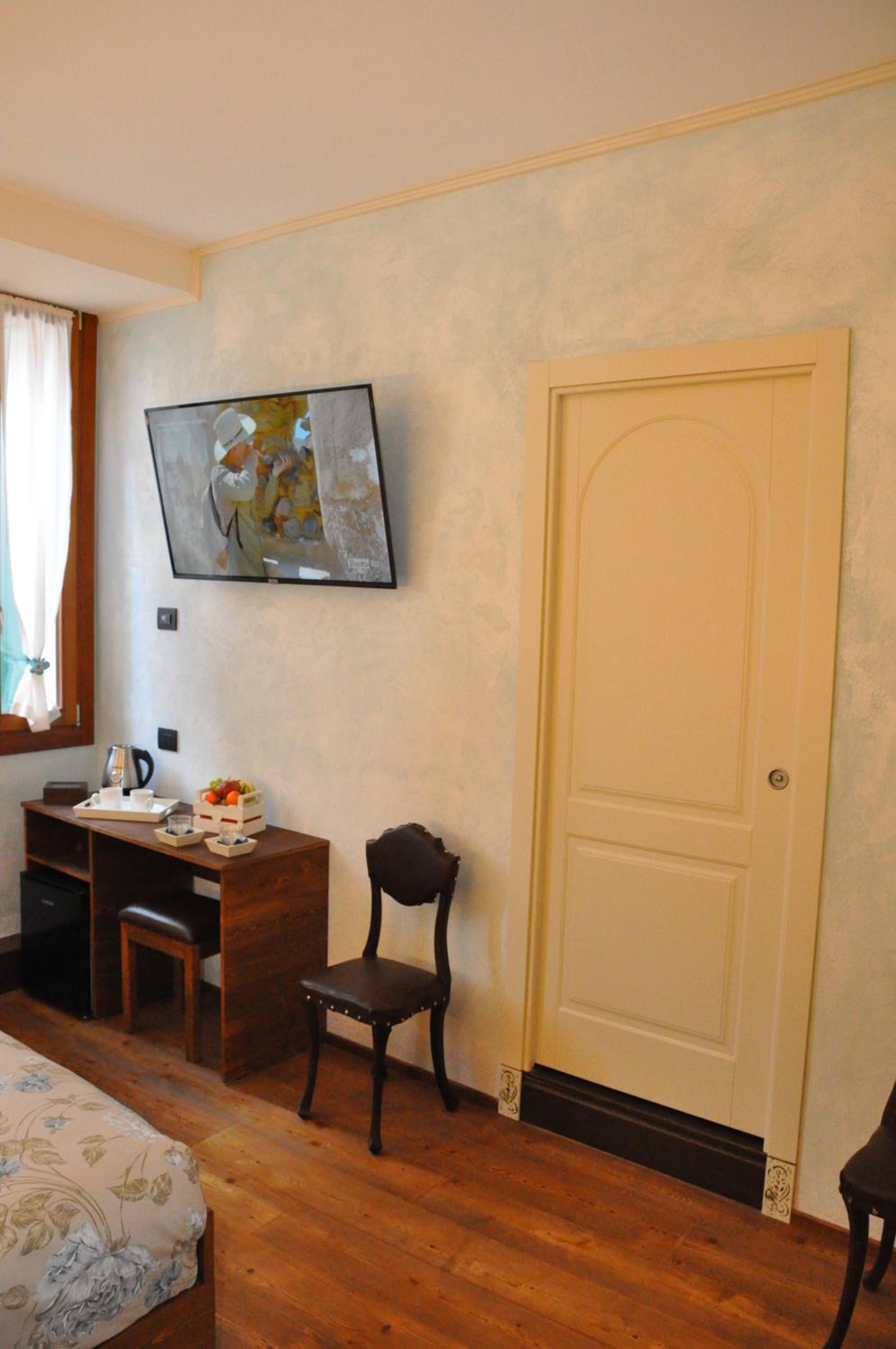 Large Double Room