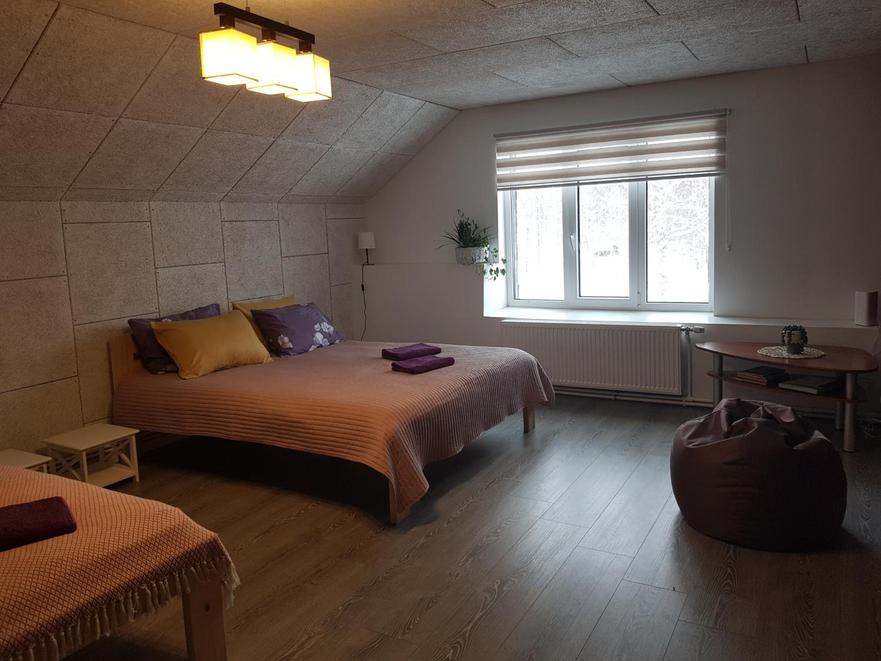 Standard Family Room - Photo 2