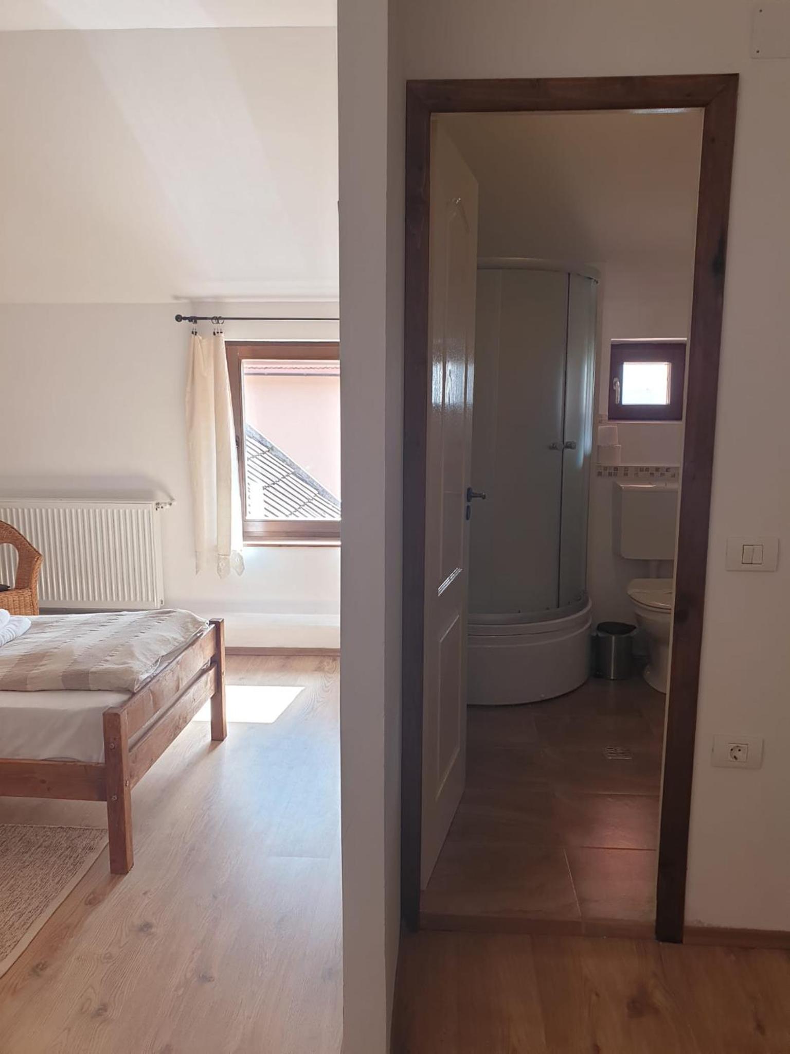 Standard Double Room photo 1