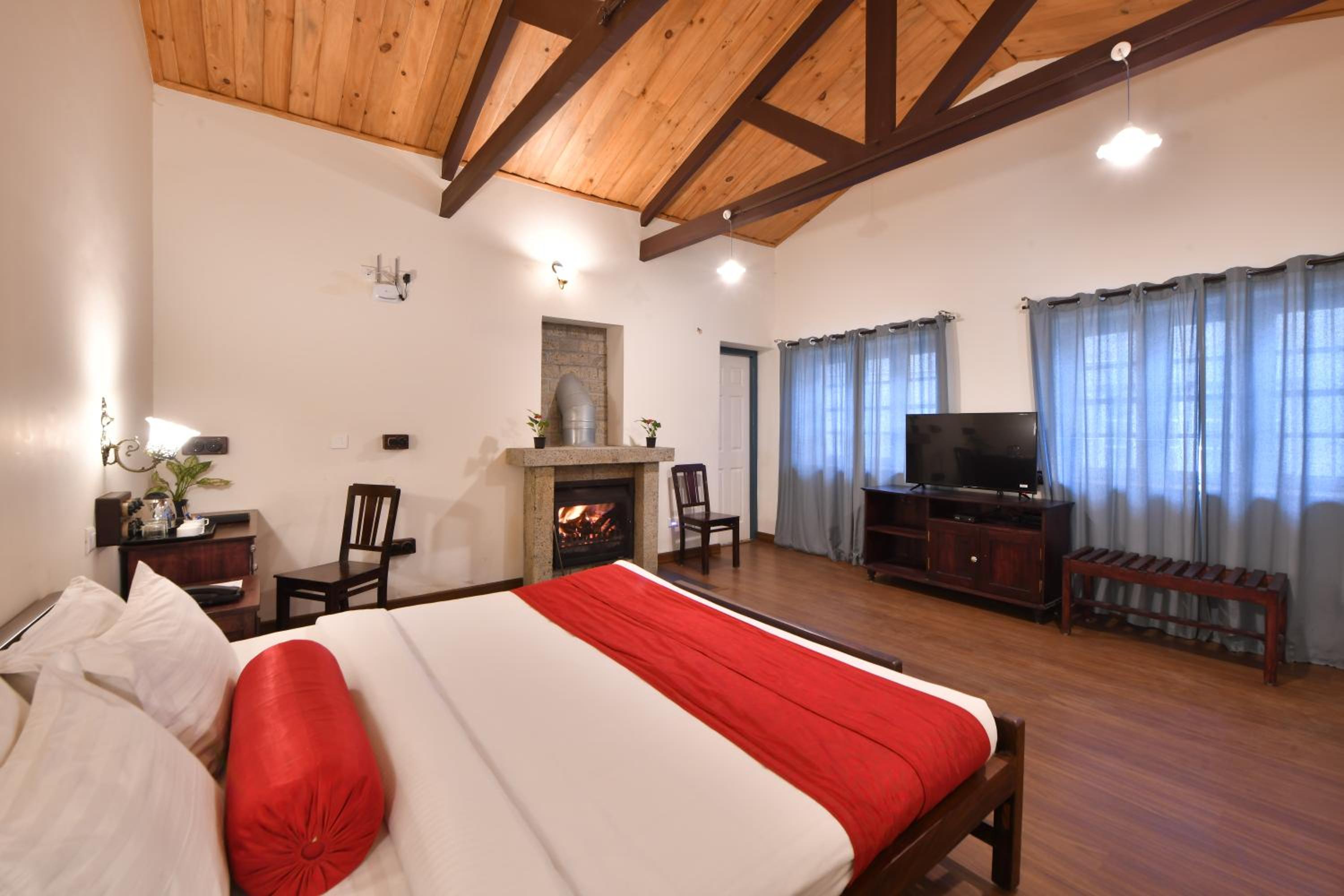 Suite with Mountain View - Photo 1