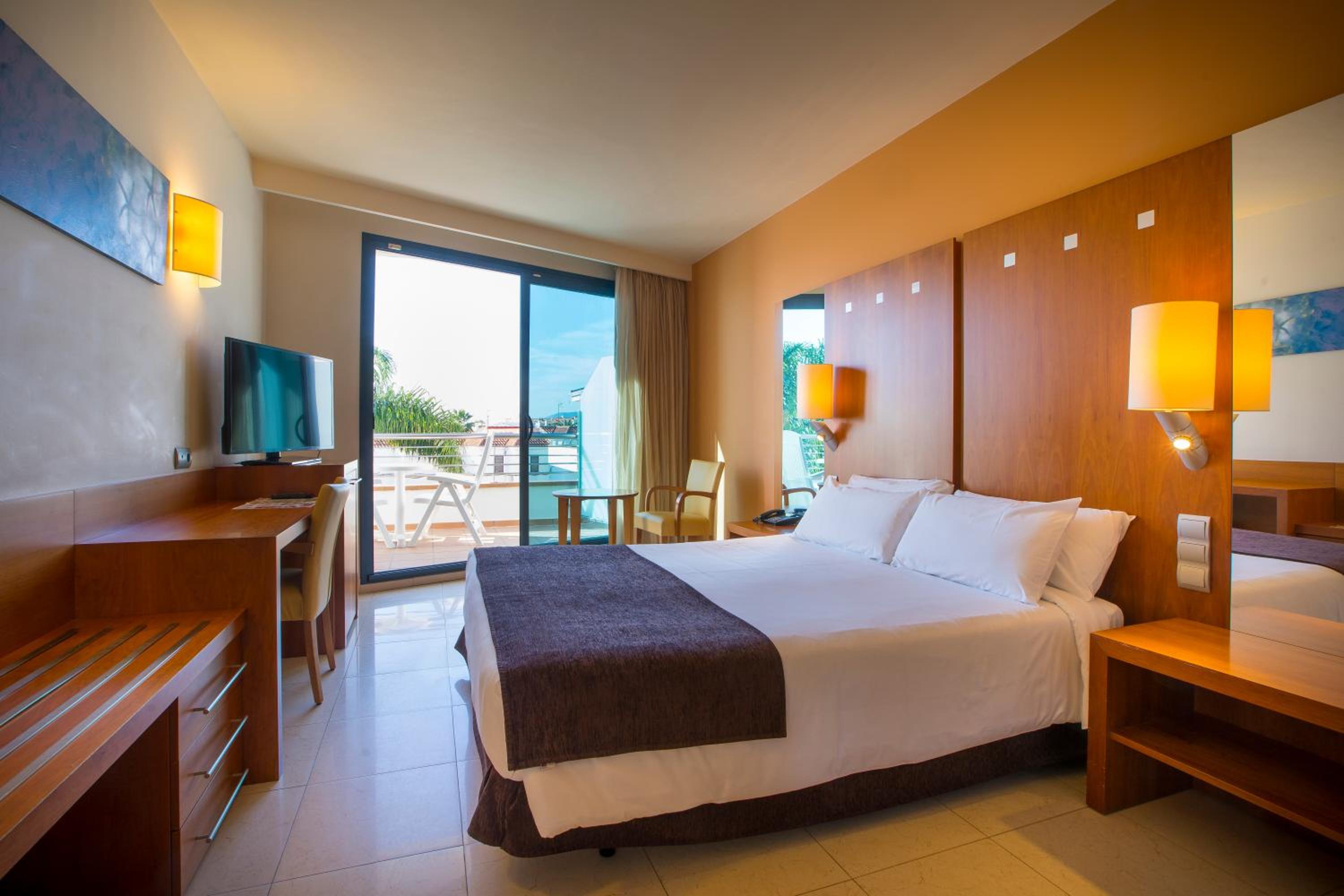 Habitación Doble con terraza y vistas al mar