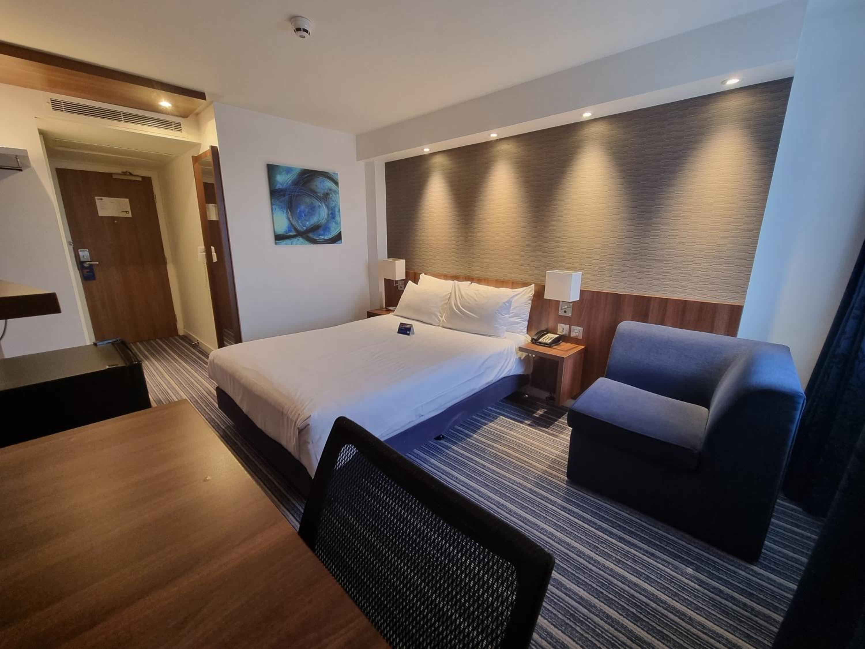 Standard Double Room with Free Hot Breakfast