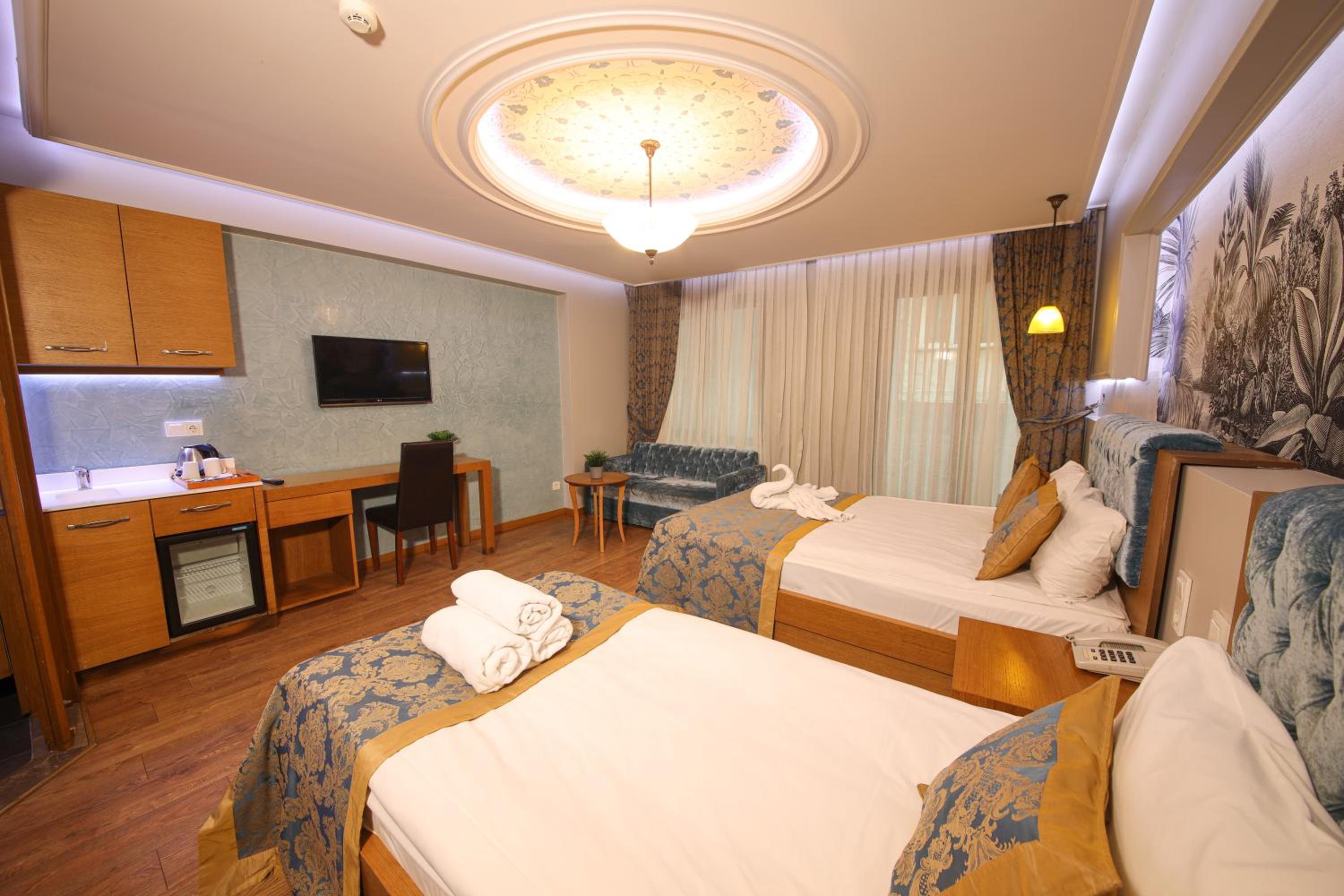 Superior Suite photo 1