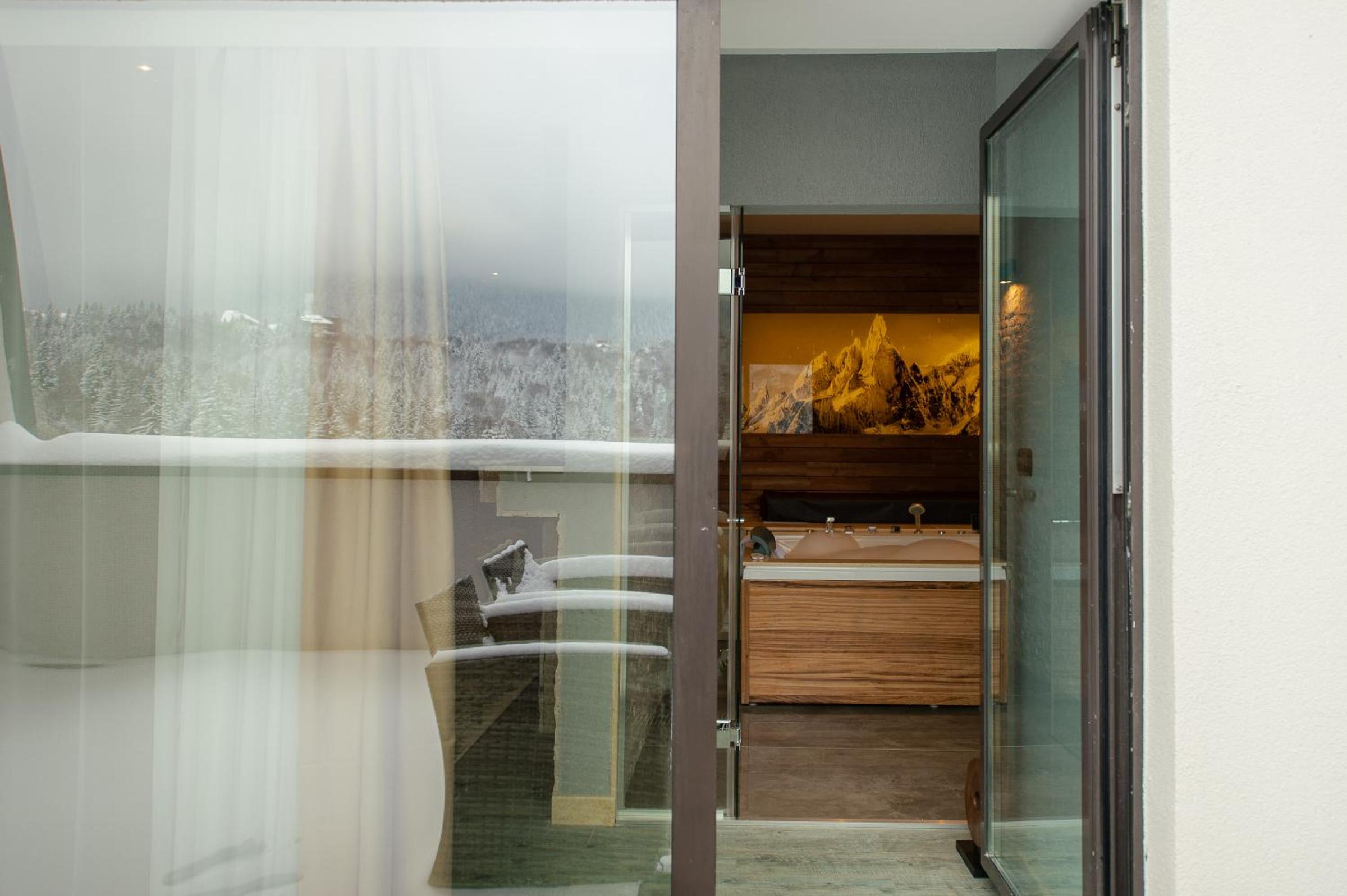 Penthouse Apartment with Mountain View, Hot tube & Fireplace - Photo 5