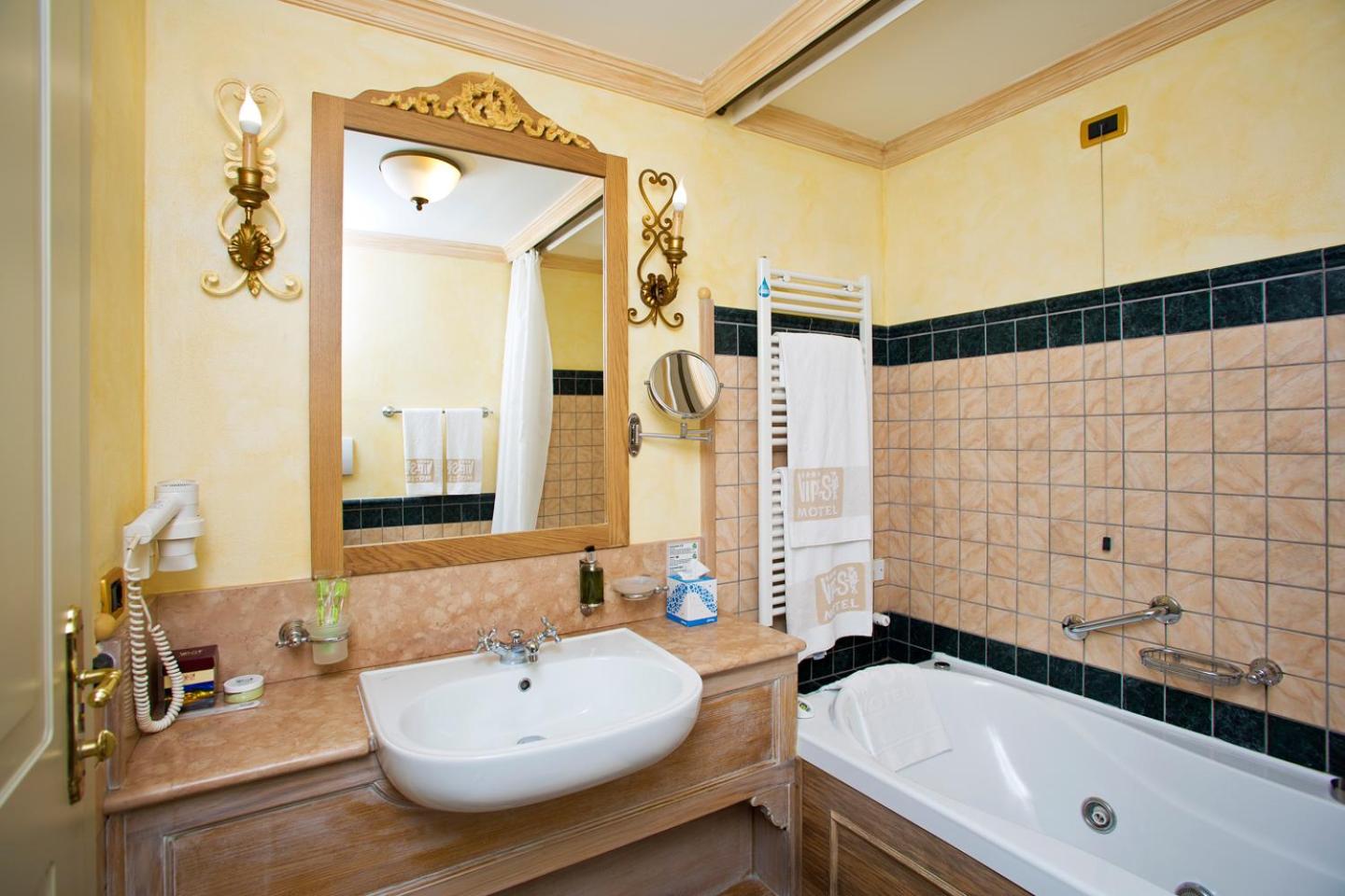 Junior Double Room - Photo 9