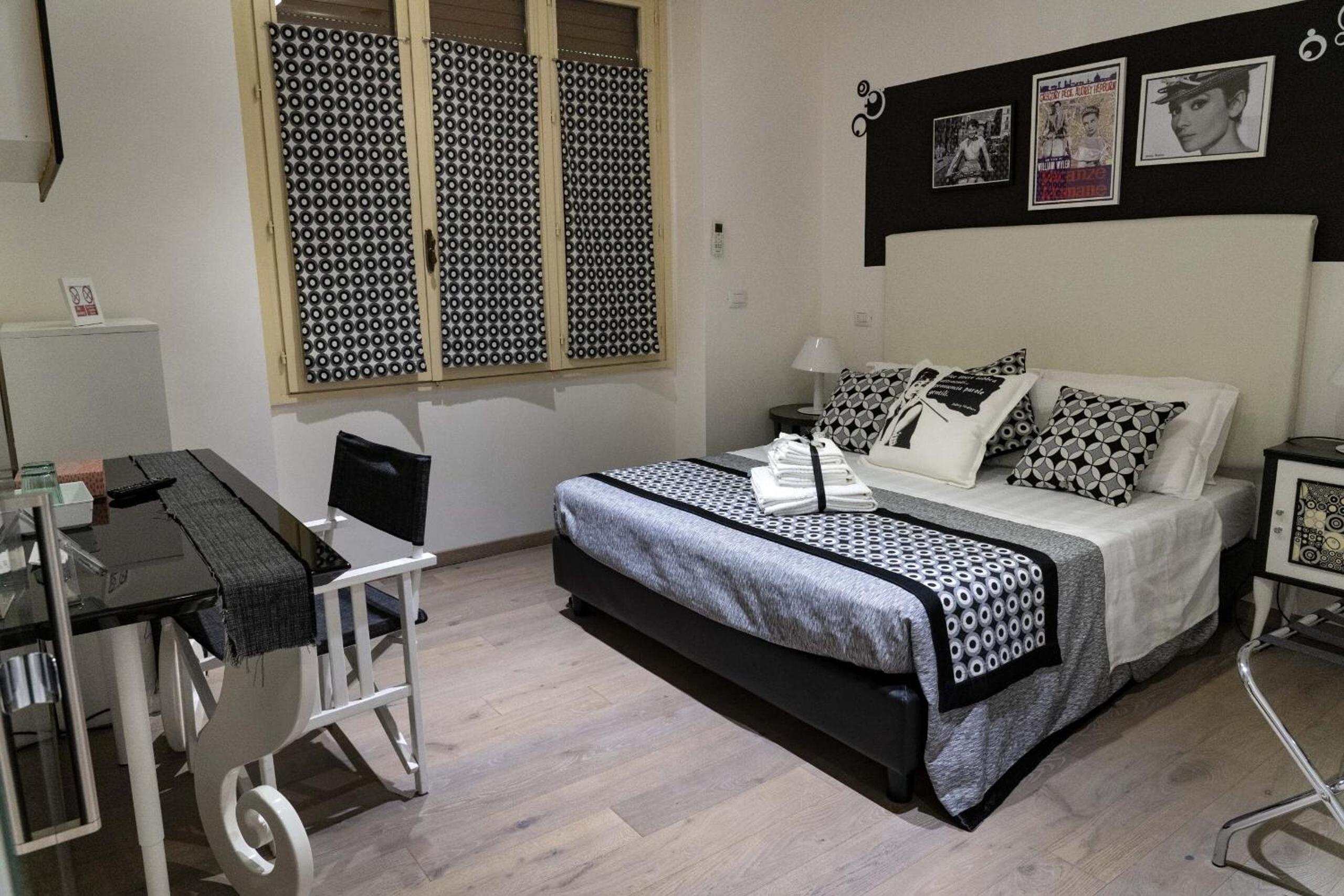 Double Room - Photo 5