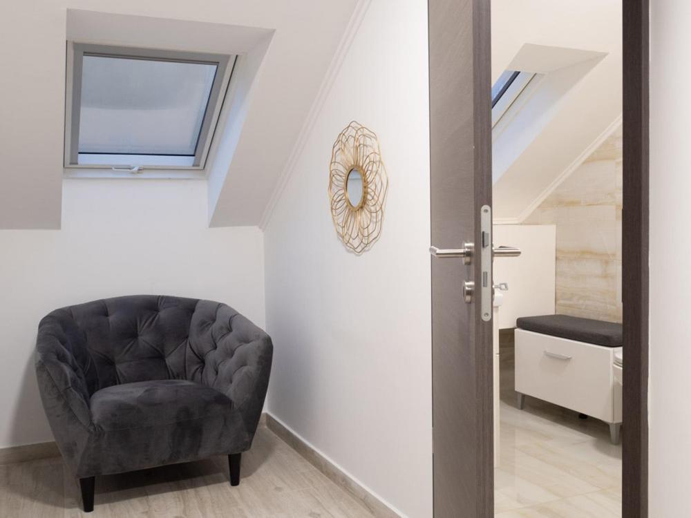 Double or Twin Room with Bathroom photo 3